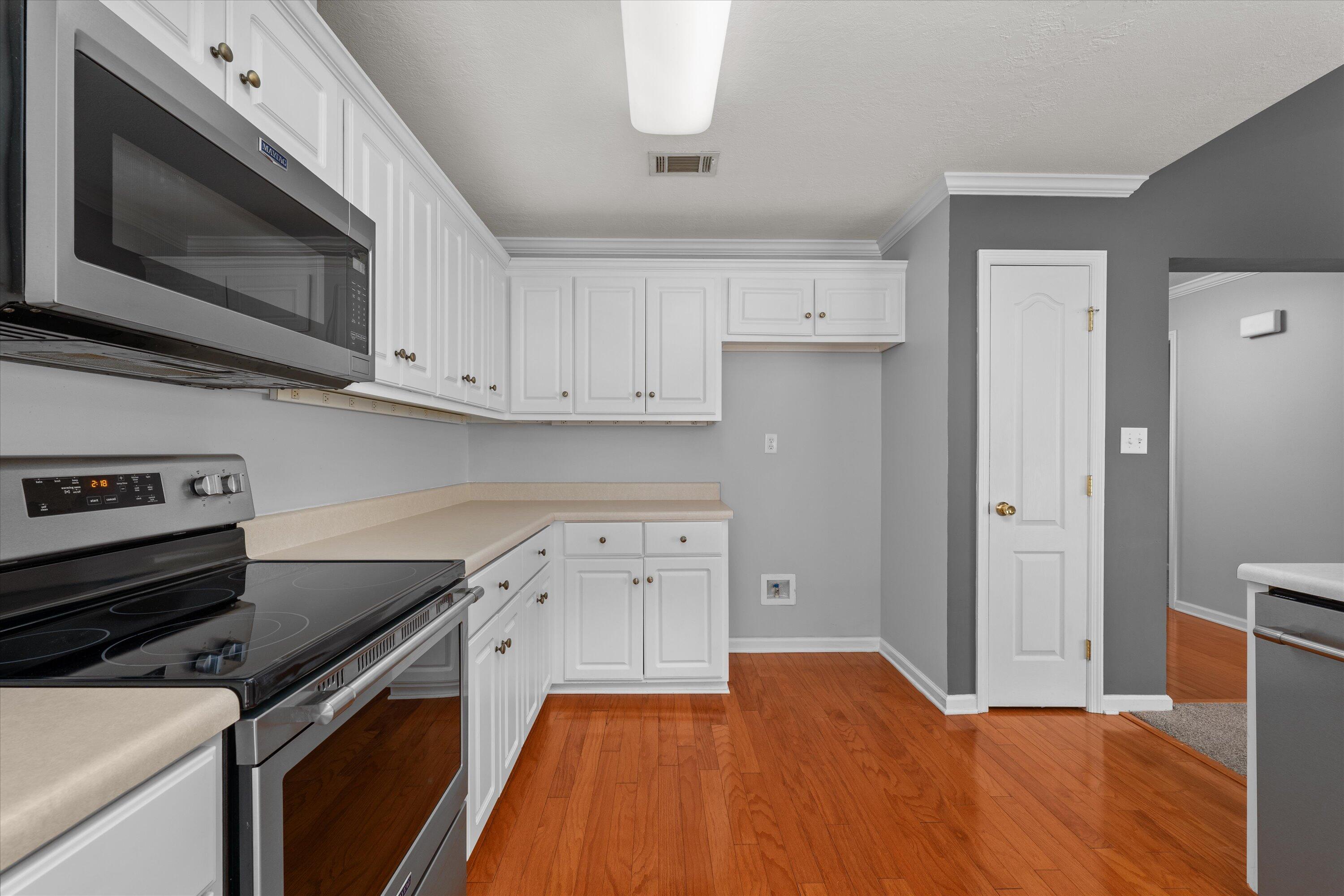 2075 MAGNOLIA Parkway