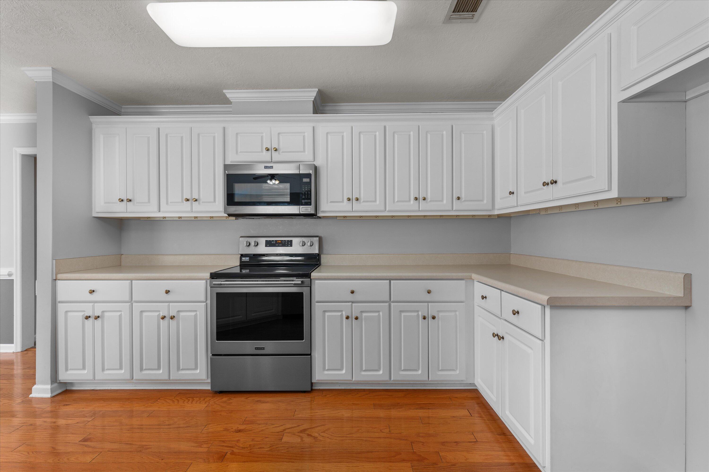 2075 MAGNOLIA Parkway