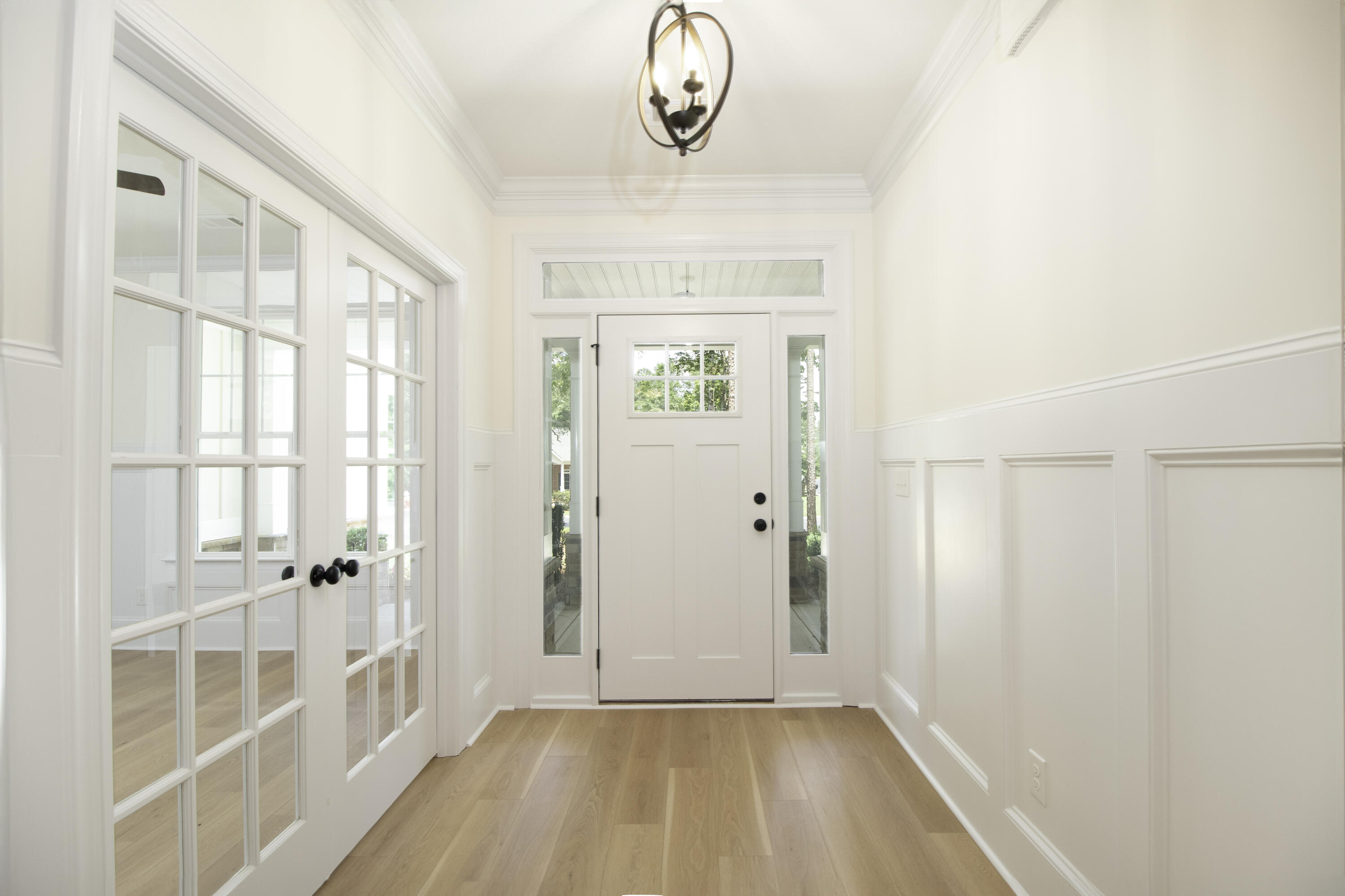 450 DEVONSHIRE Drive