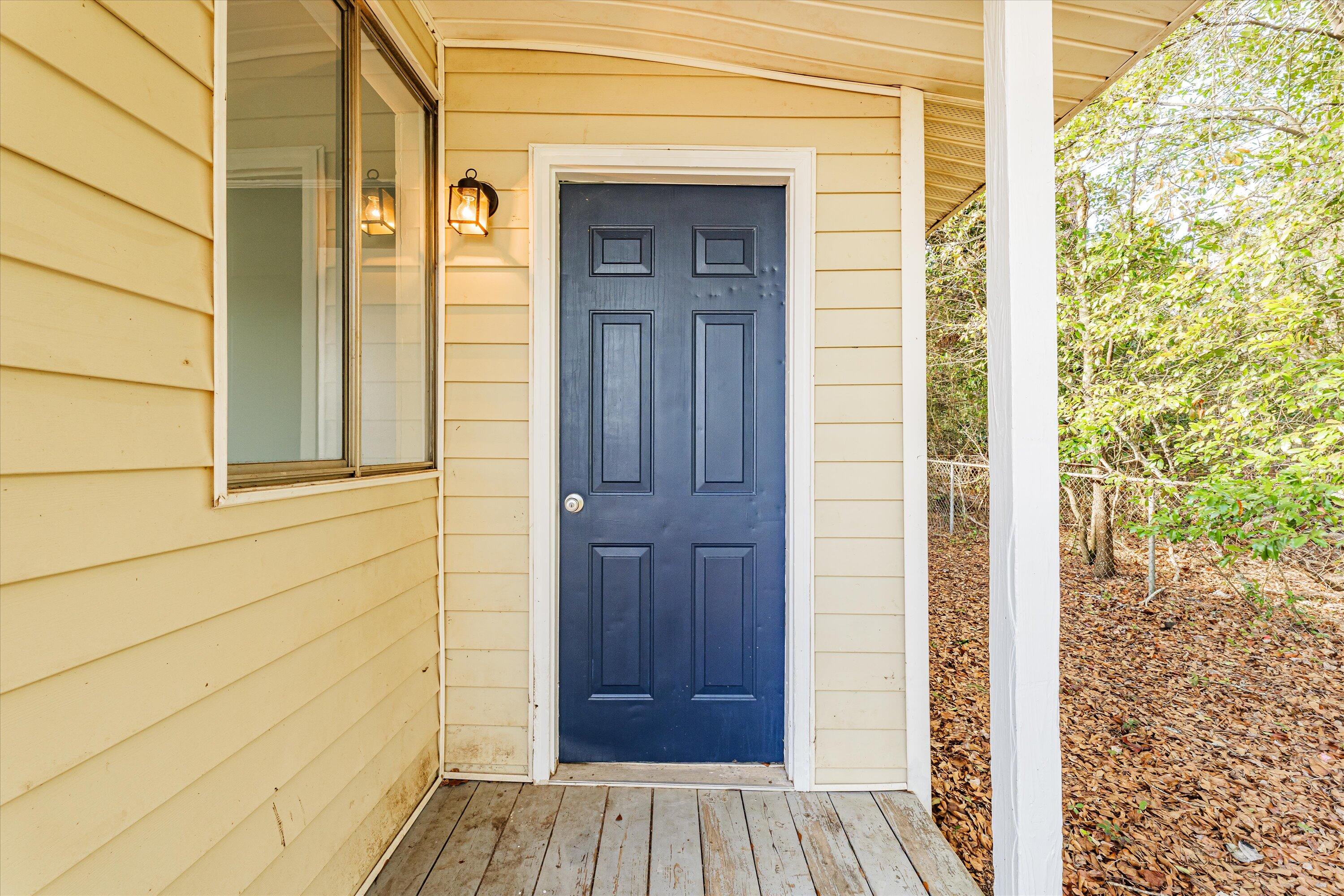 2117 MONCRIEFF Street