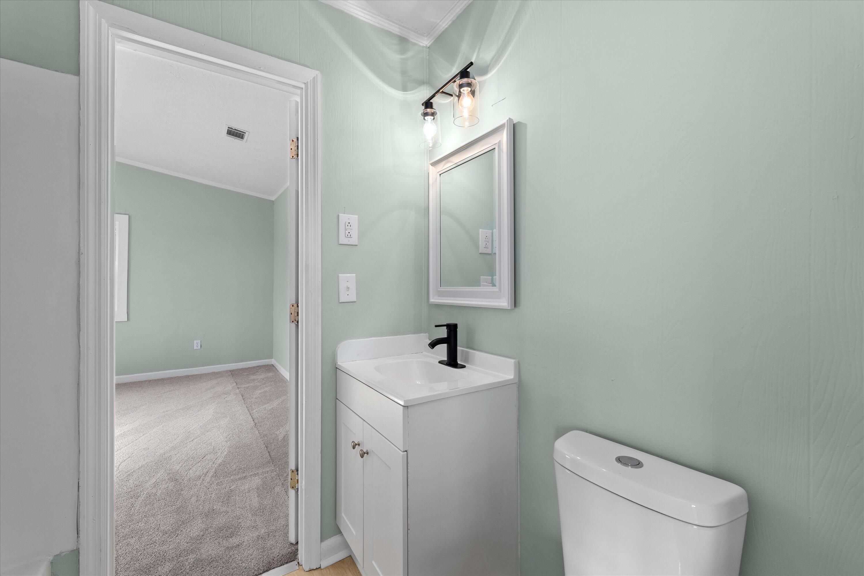 2117 MONCRIEFF Street