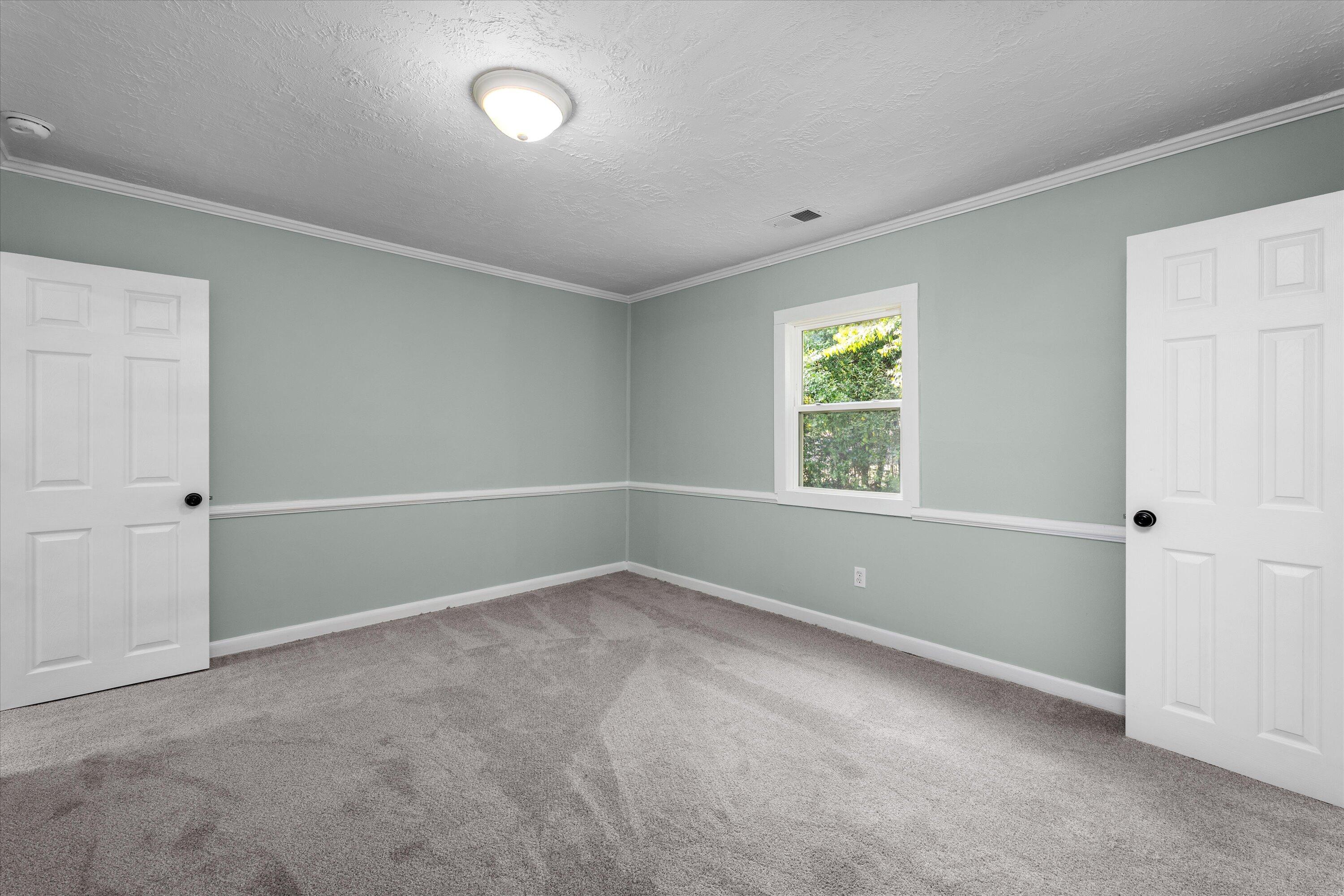 2117 MONCRIEFF Street