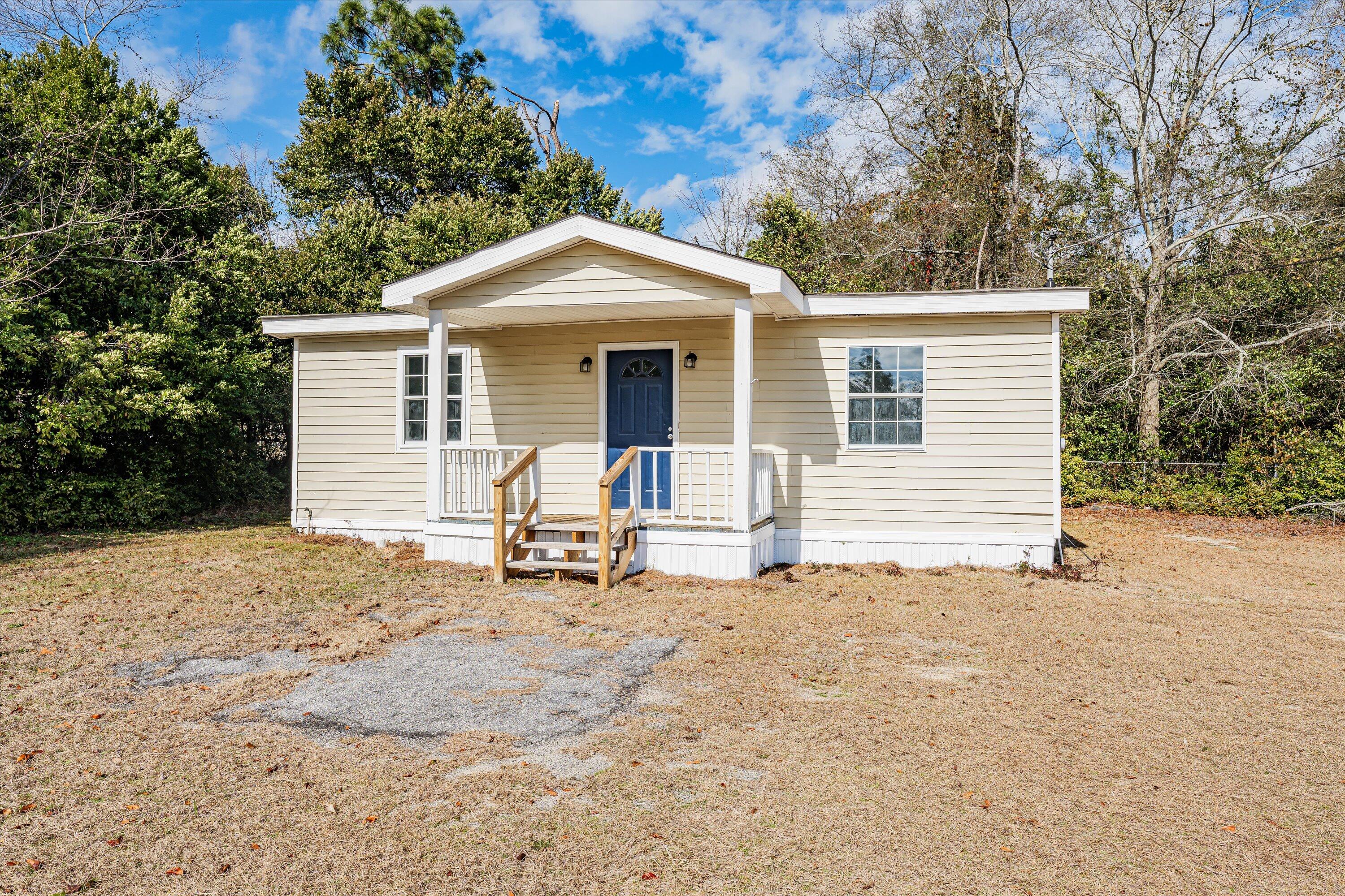 2117 MONCRIEFF Street