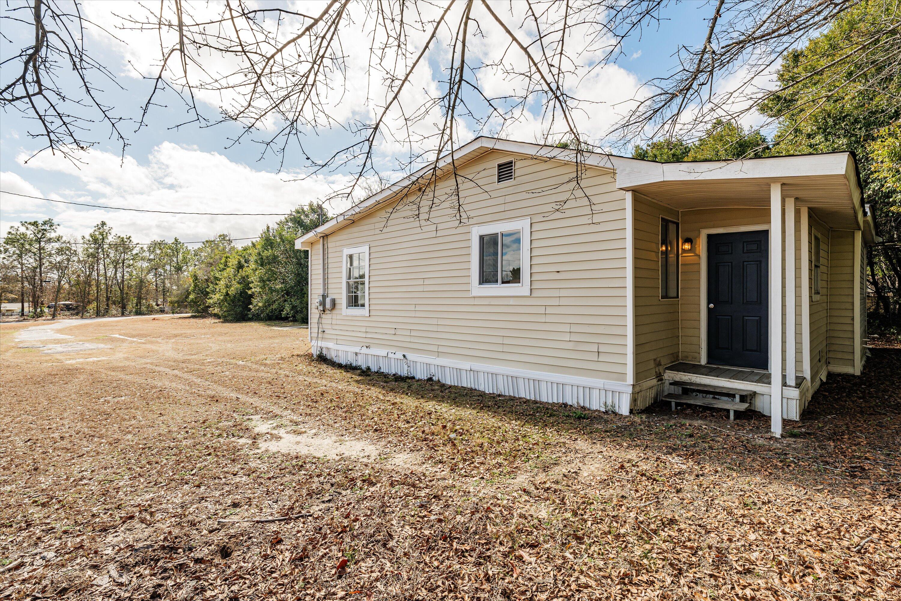 2117 MONCRIEFF Street