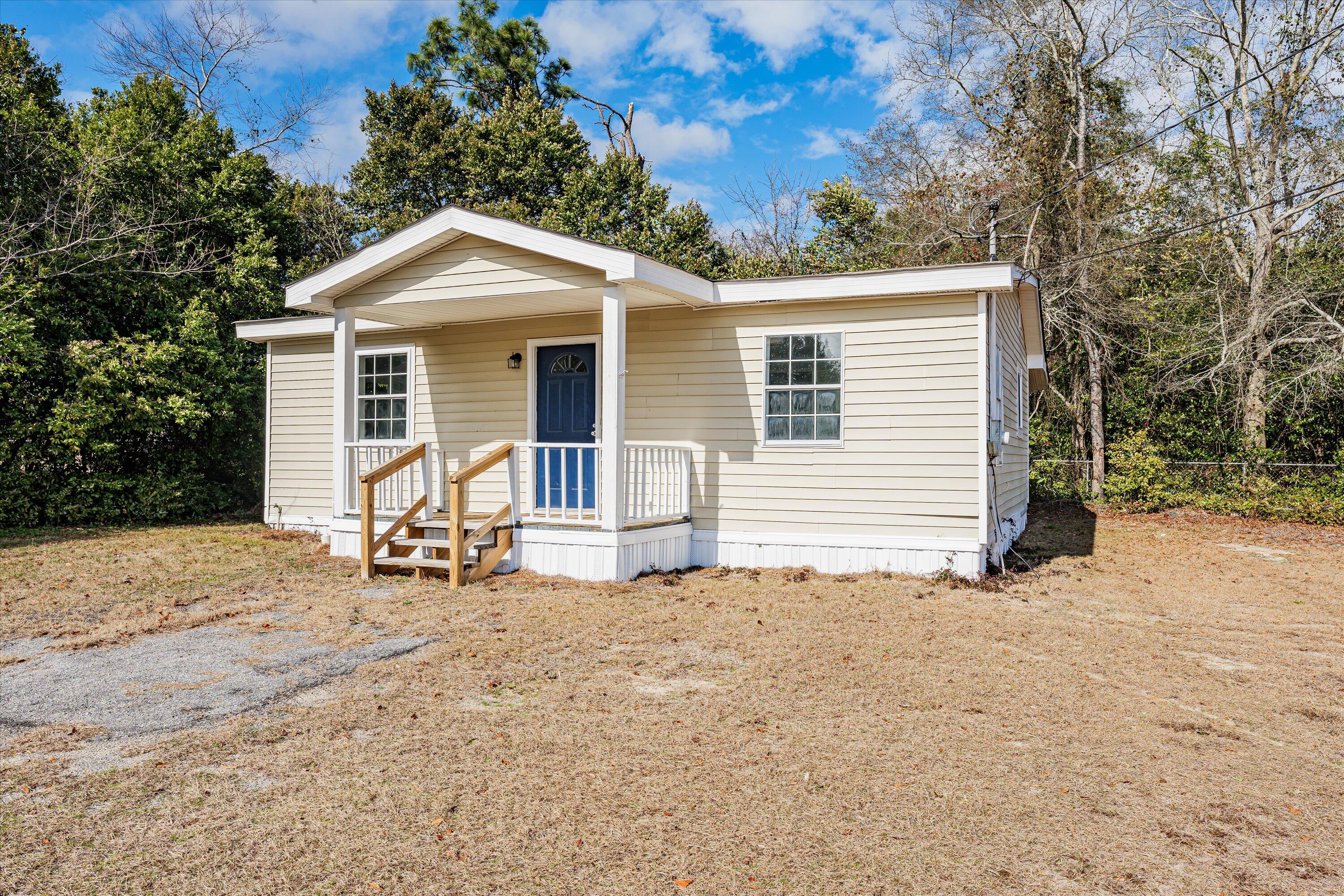 2117 MONCRIEFF Street