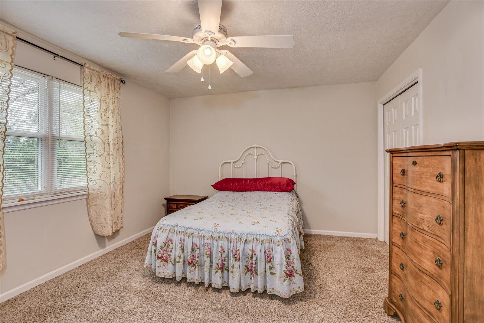 3225 YELLOW PINE Drive