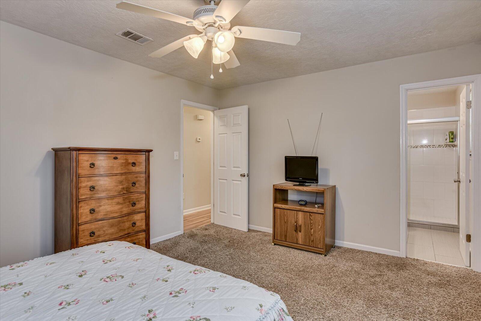 3225 YELLOW PINE Drive