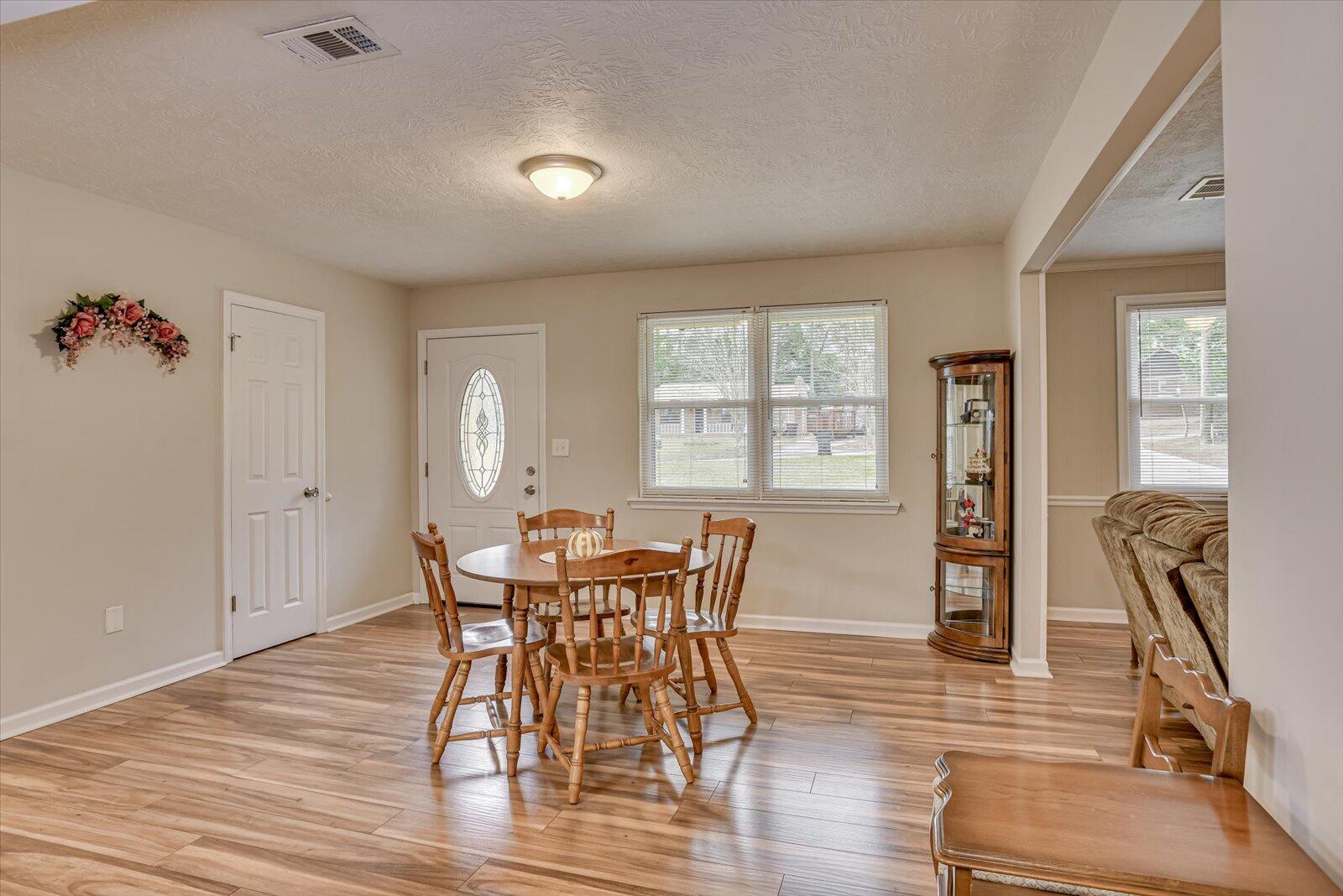 3225 YELLOW PINE Drive