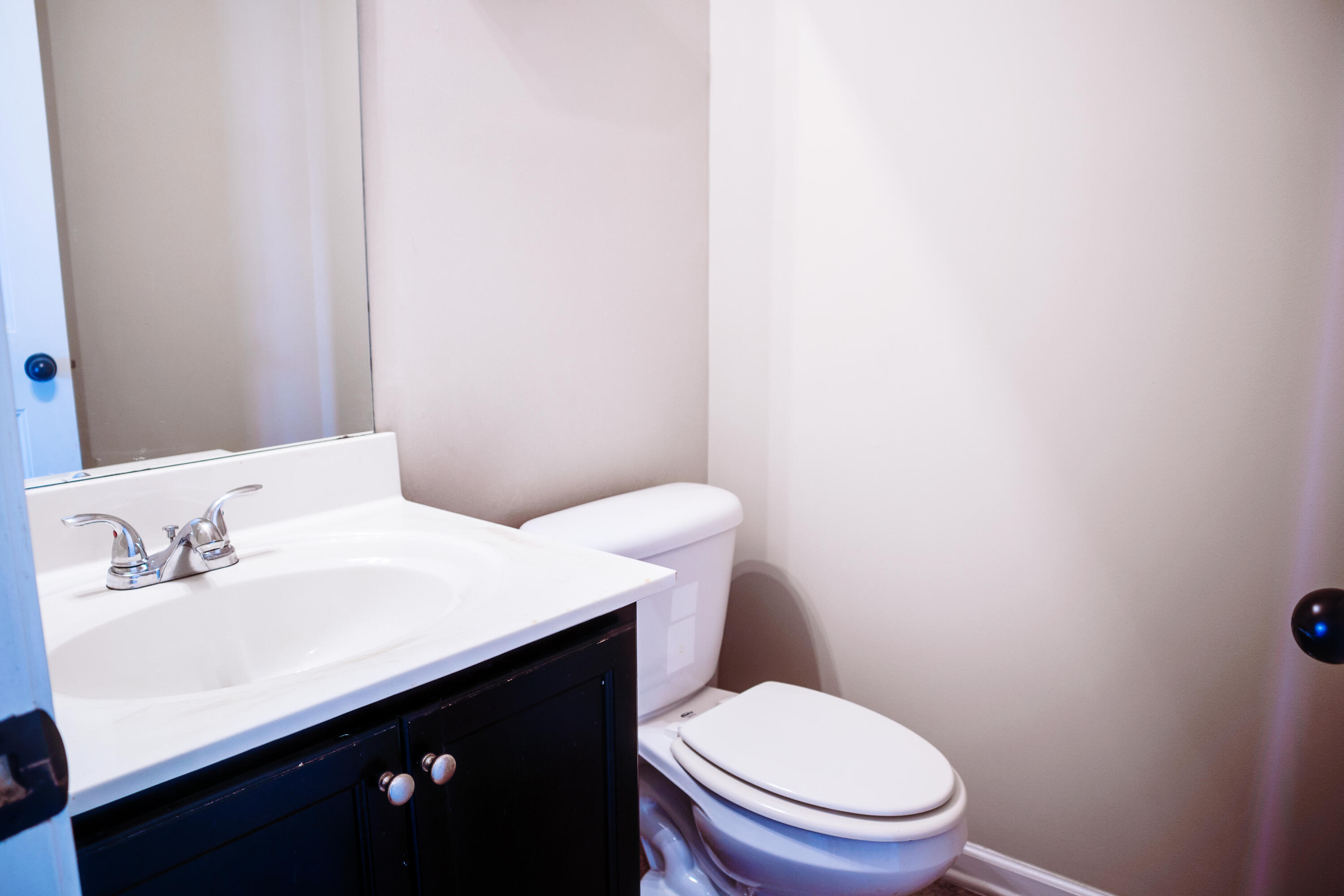 6085 REYNOLDS Circle