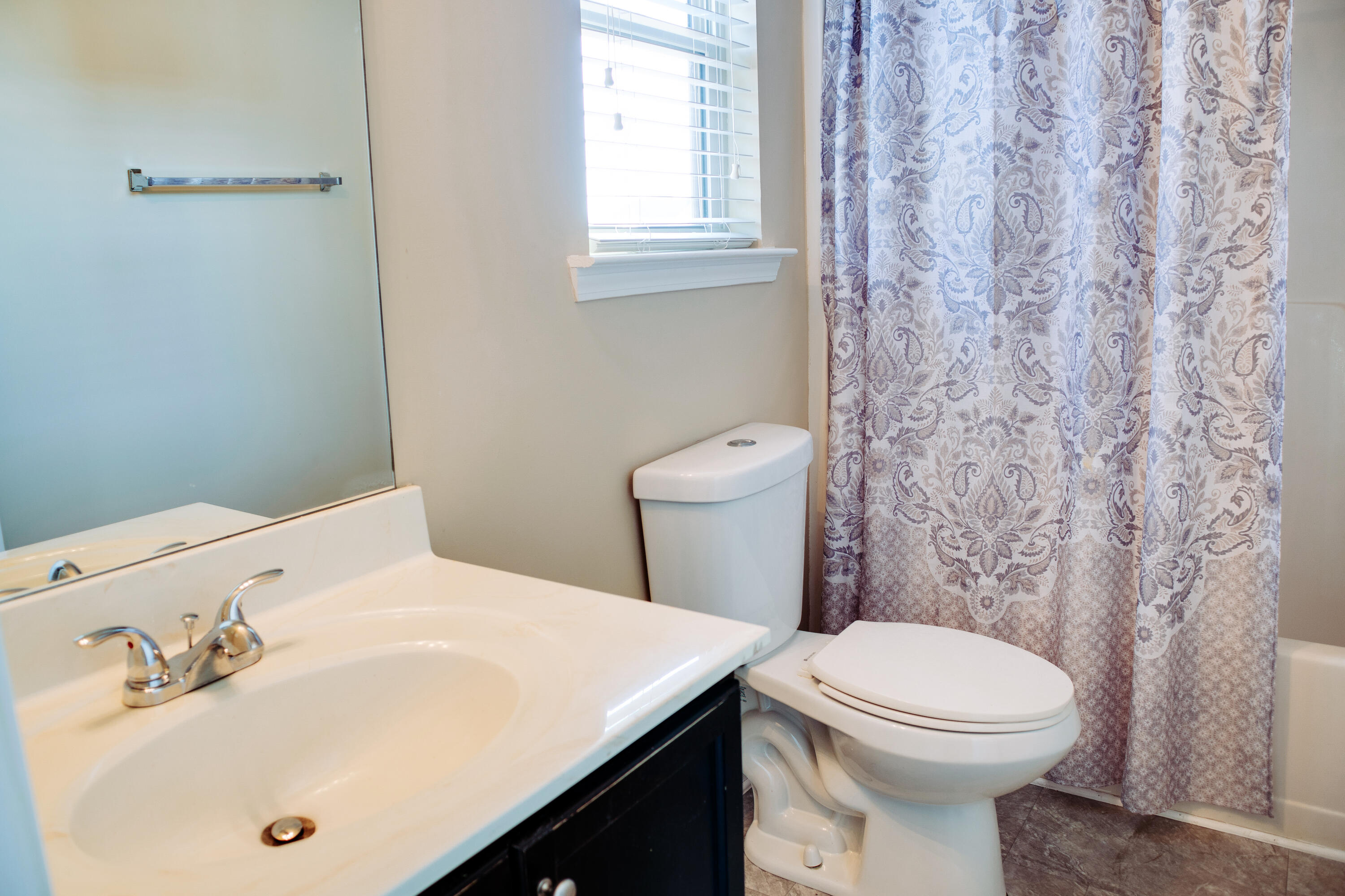 6085 REYNOLDS Circle