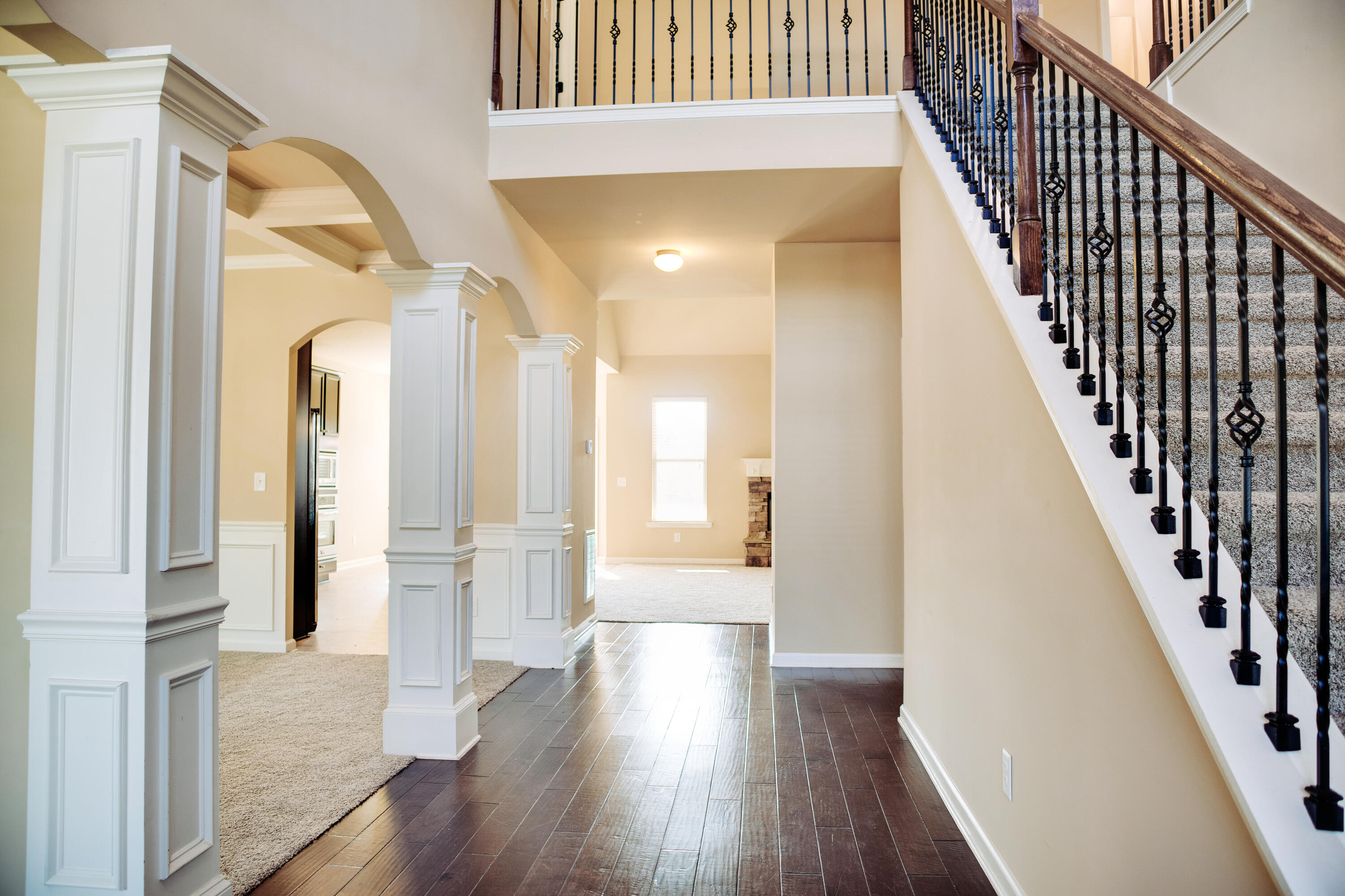 6085 REYNOLDS Circle