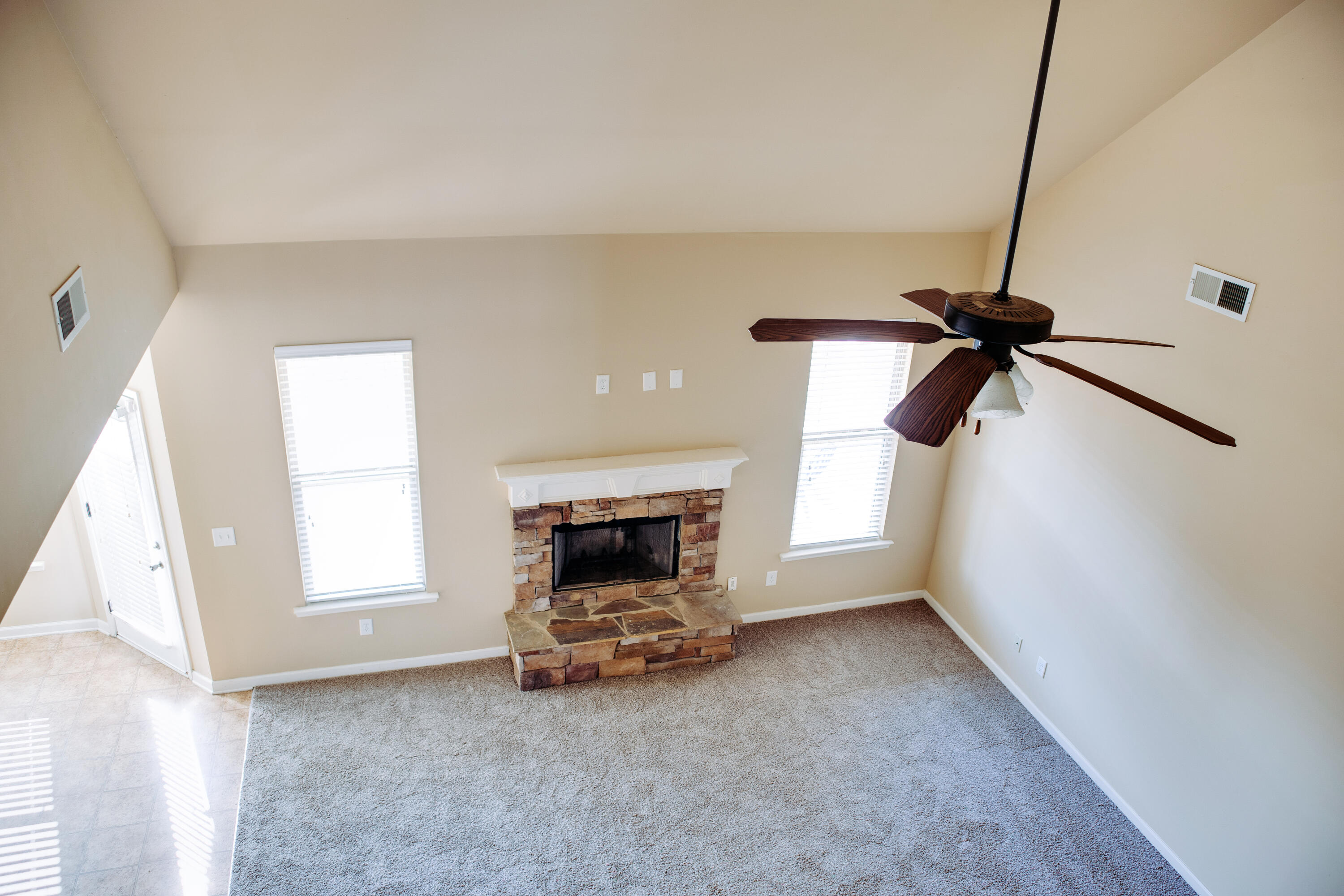 6085 REYNOLDS Circle