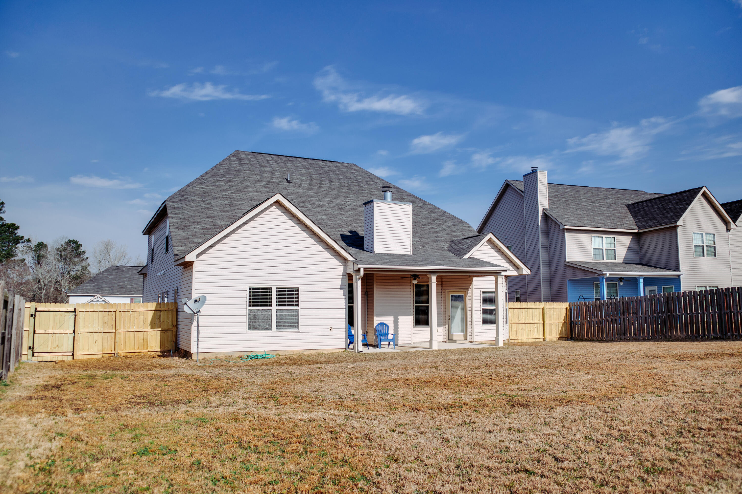 6085 REYNOLDS Circle