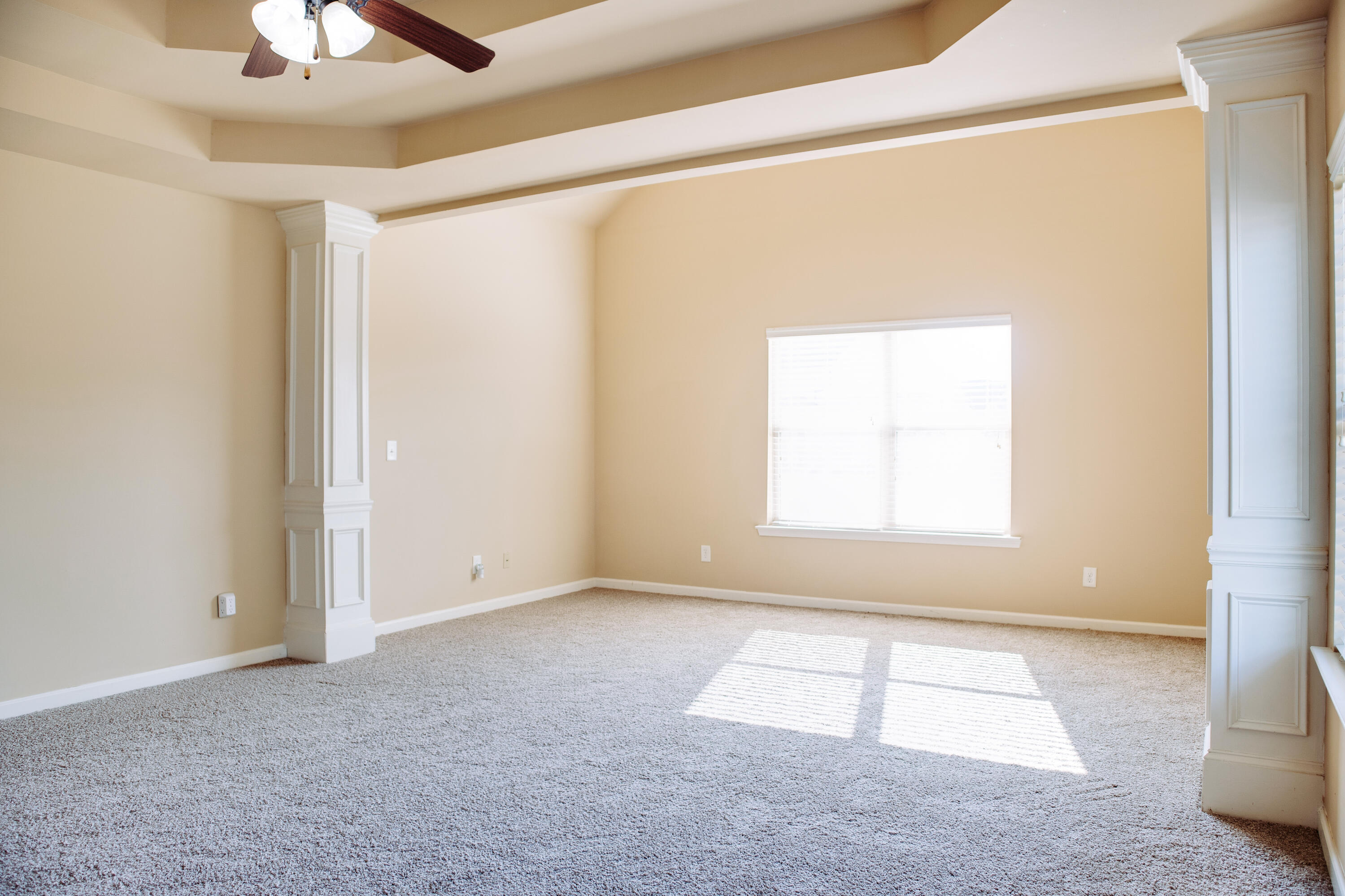 6085 REYNOLDS Circle