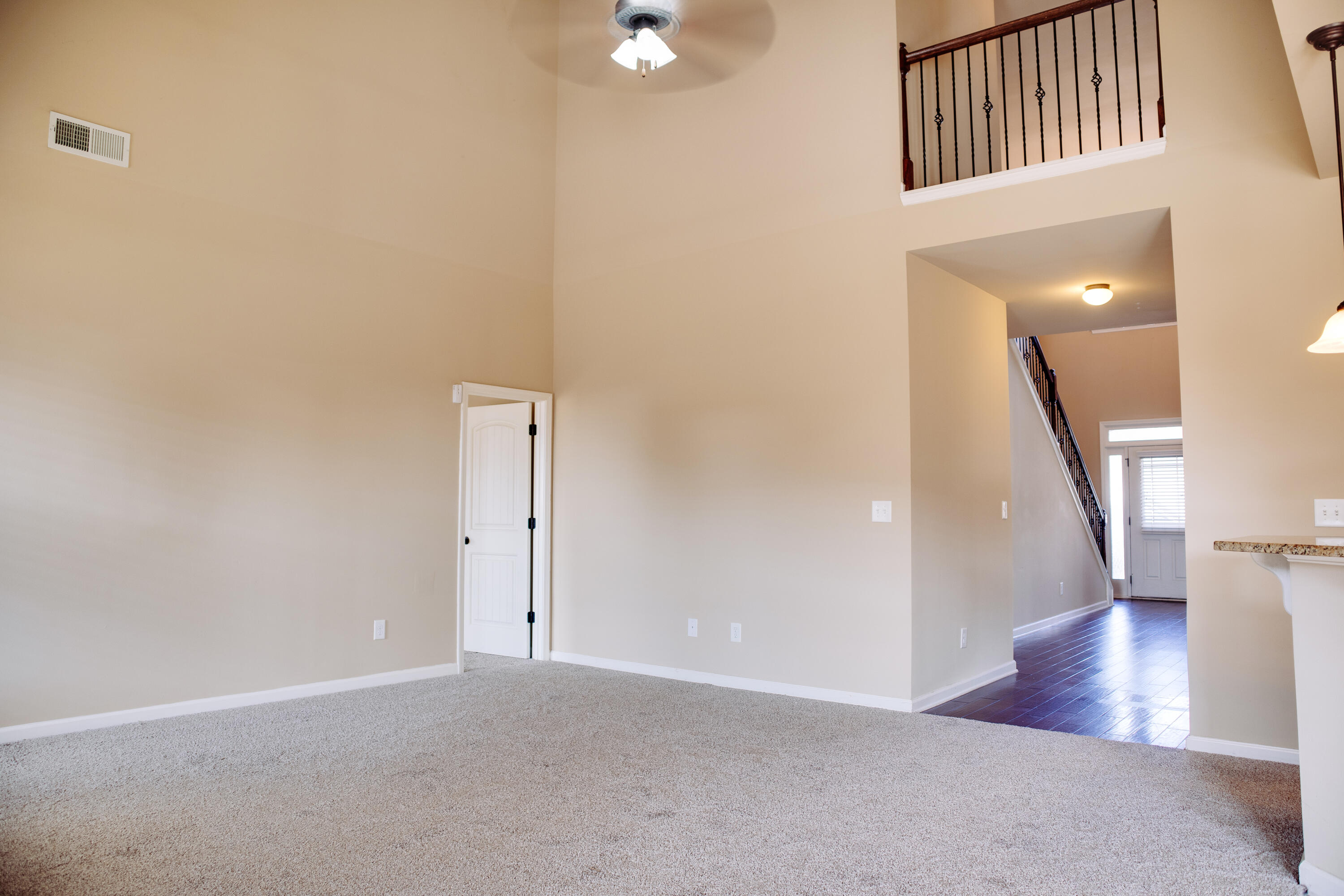 6085 REYNOLDS Circle