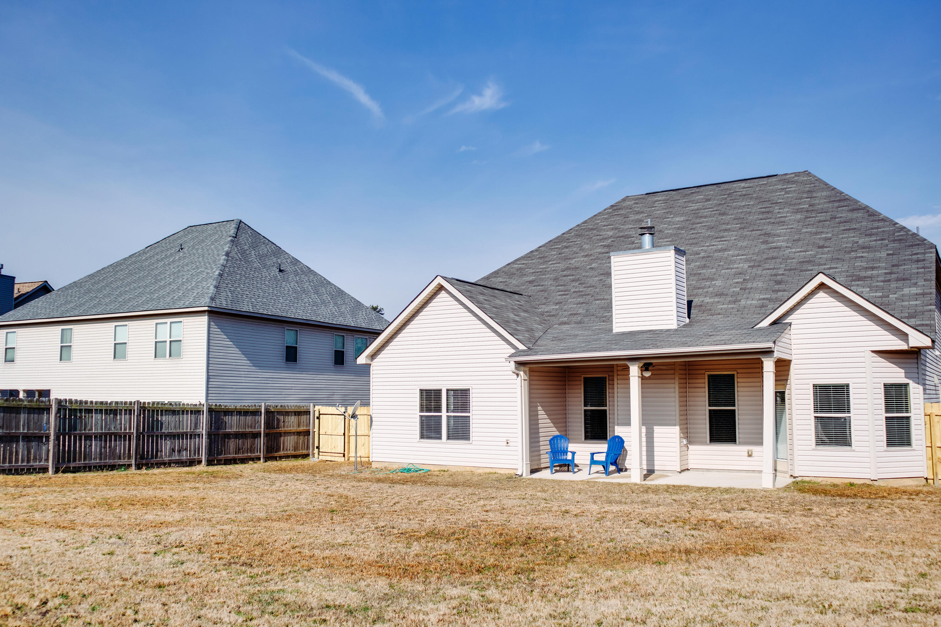 6085 REYNOLDS Circle