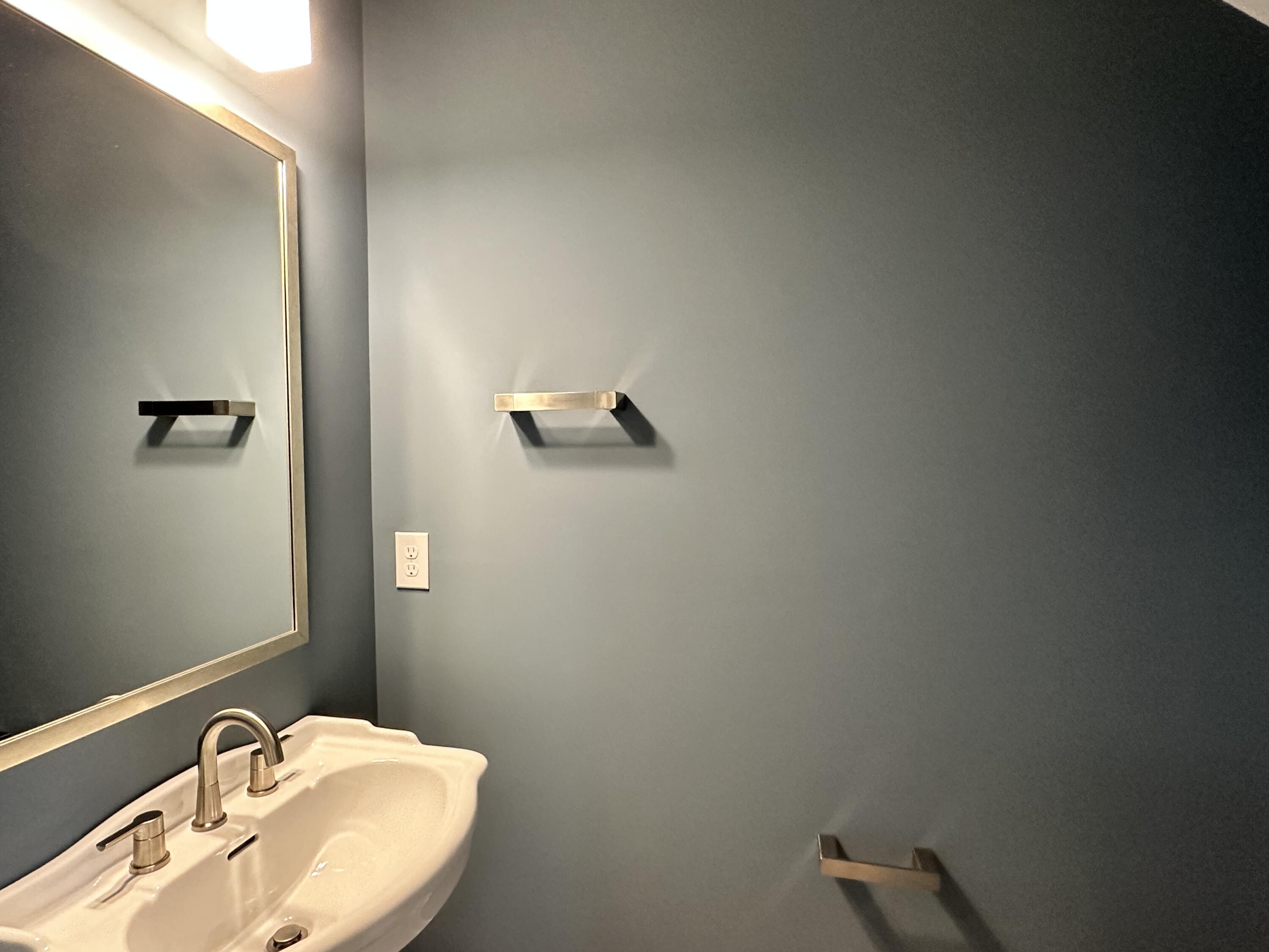 748 WHITNEY SHLS Road