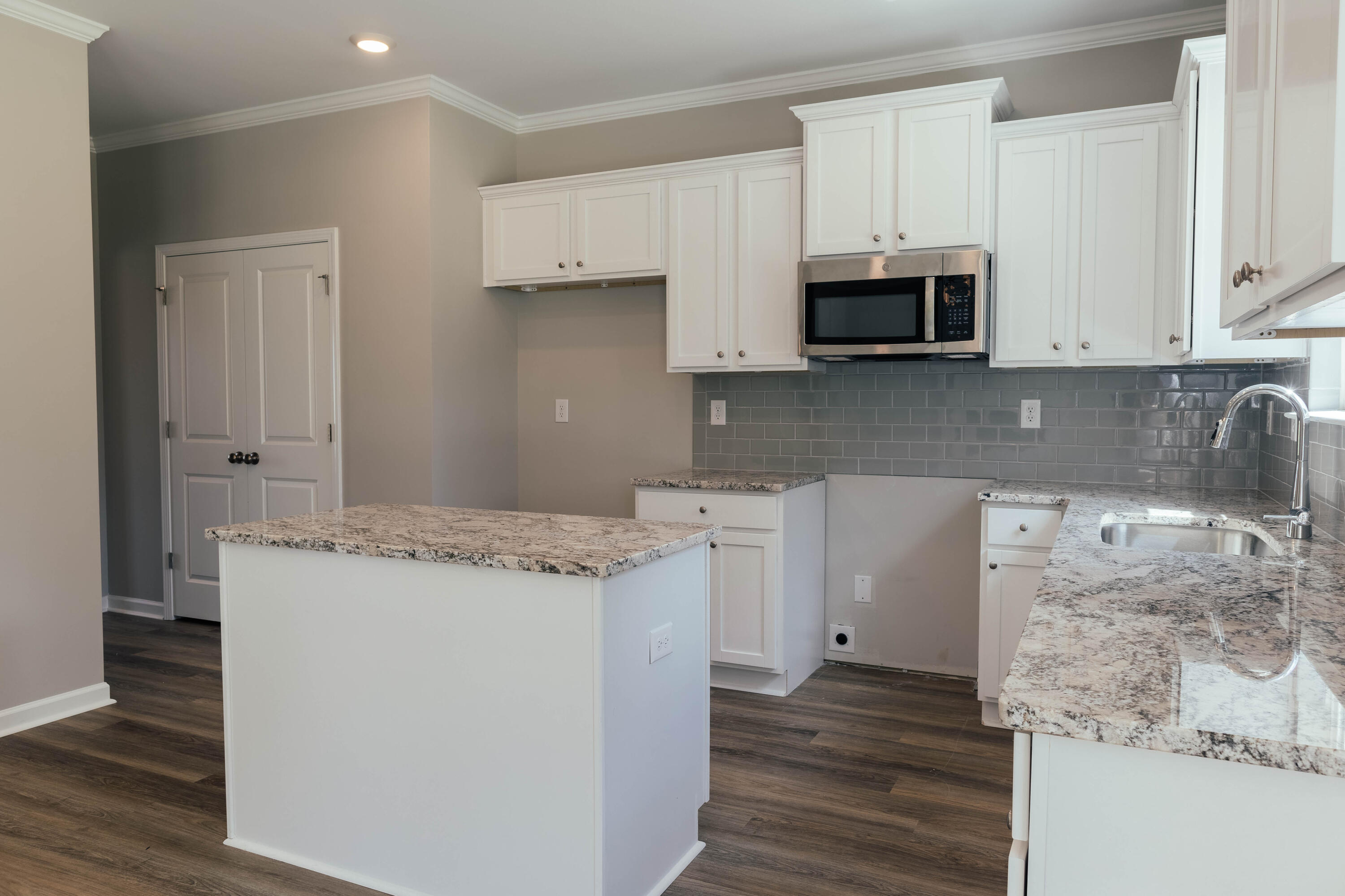 7112 FOGGY RIVER Drive