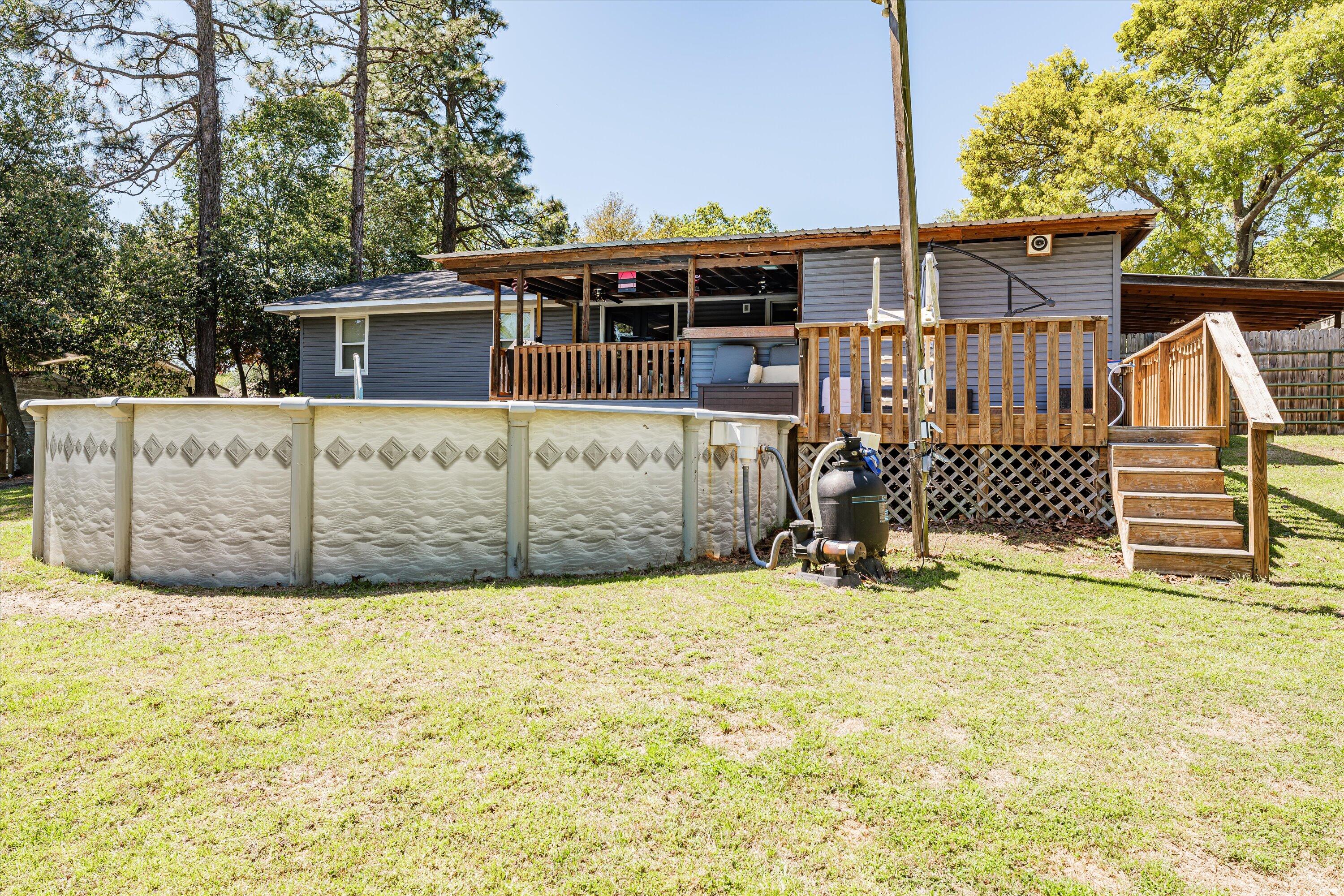 628 HAMPTON CIRCLE Circle