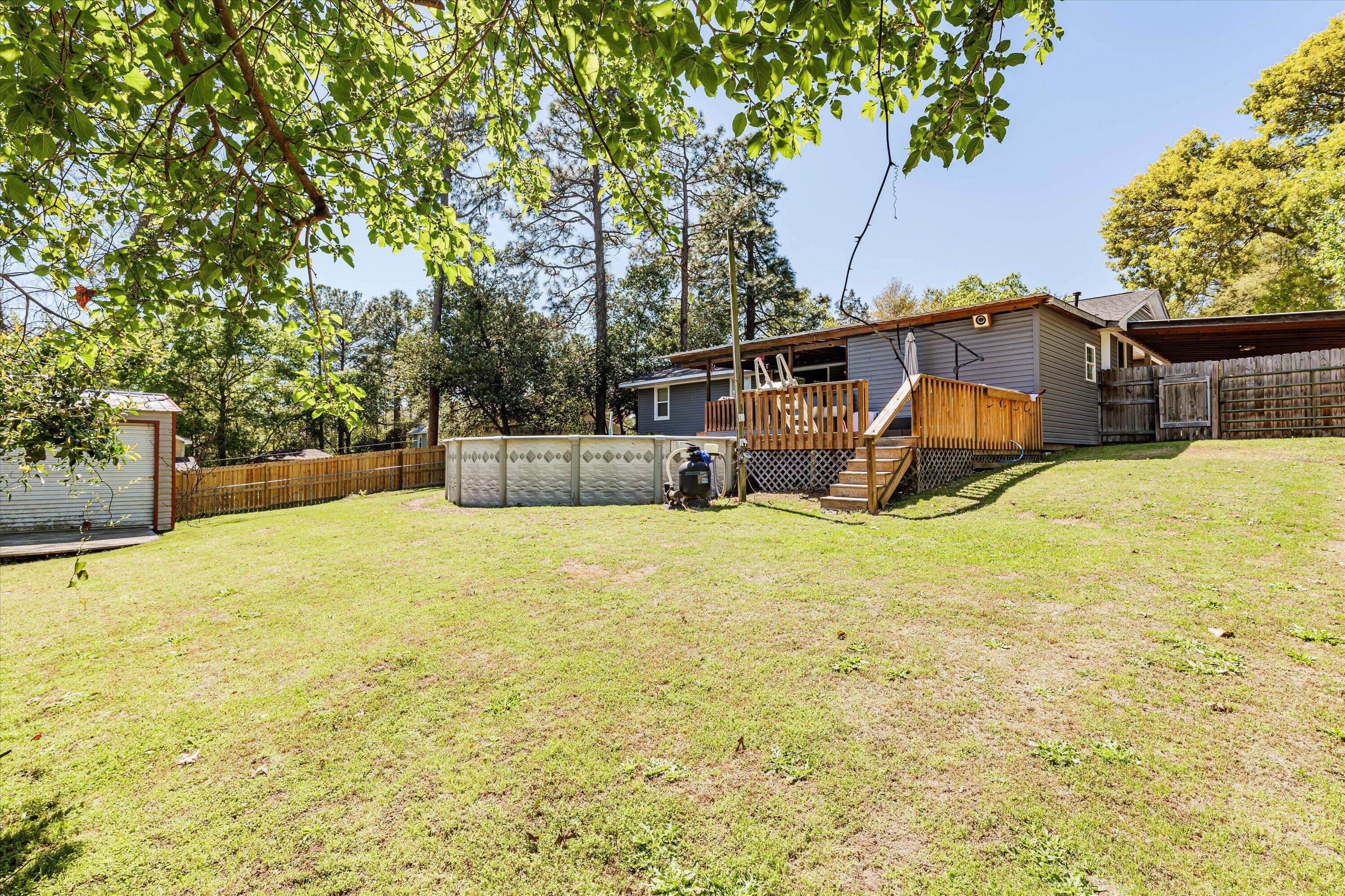 628 HAMPTON CIRCLE Circle