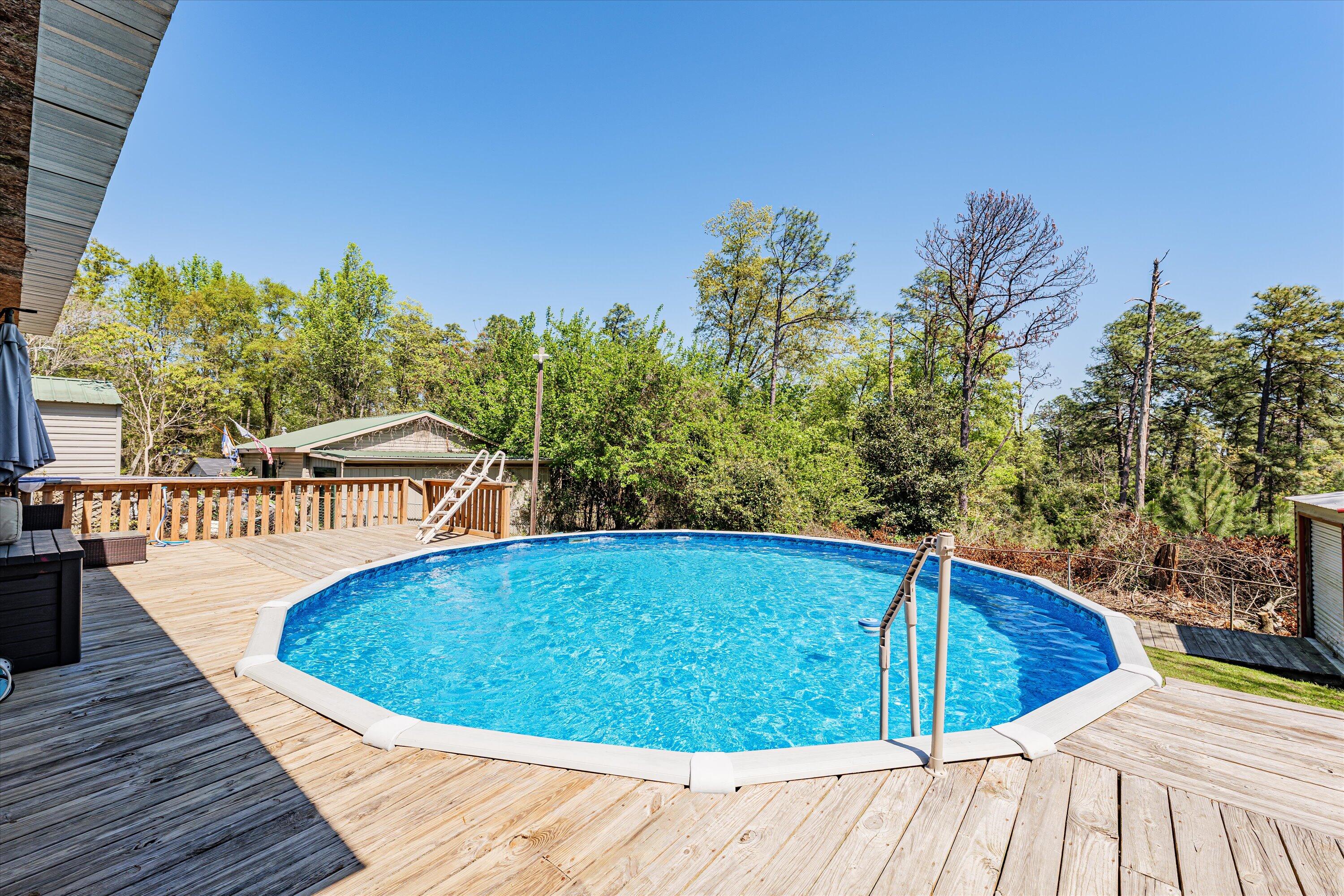 628 HAMPTON CIRCLE Circle