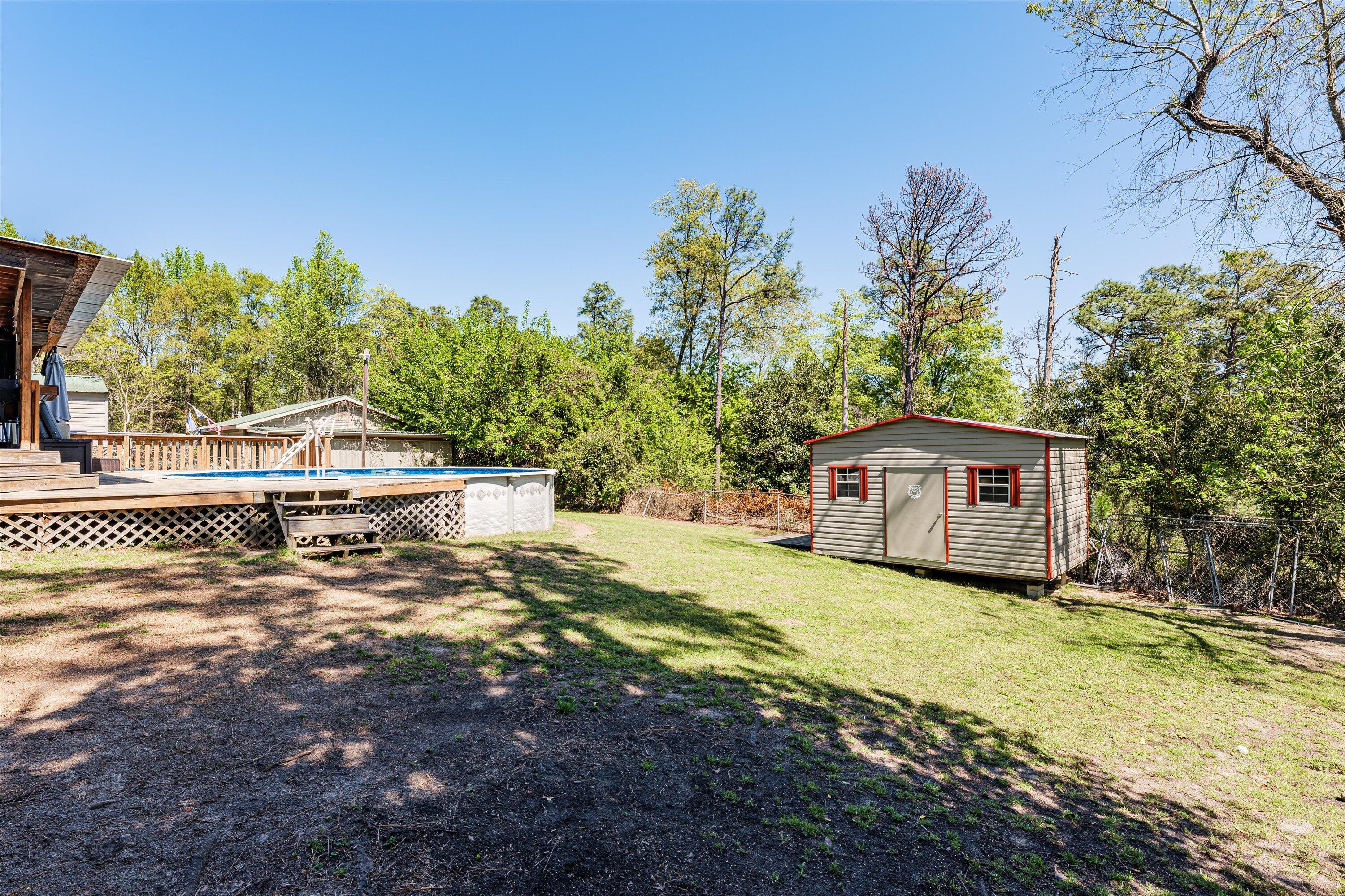 628 HAMPTON CIRCLE Circle