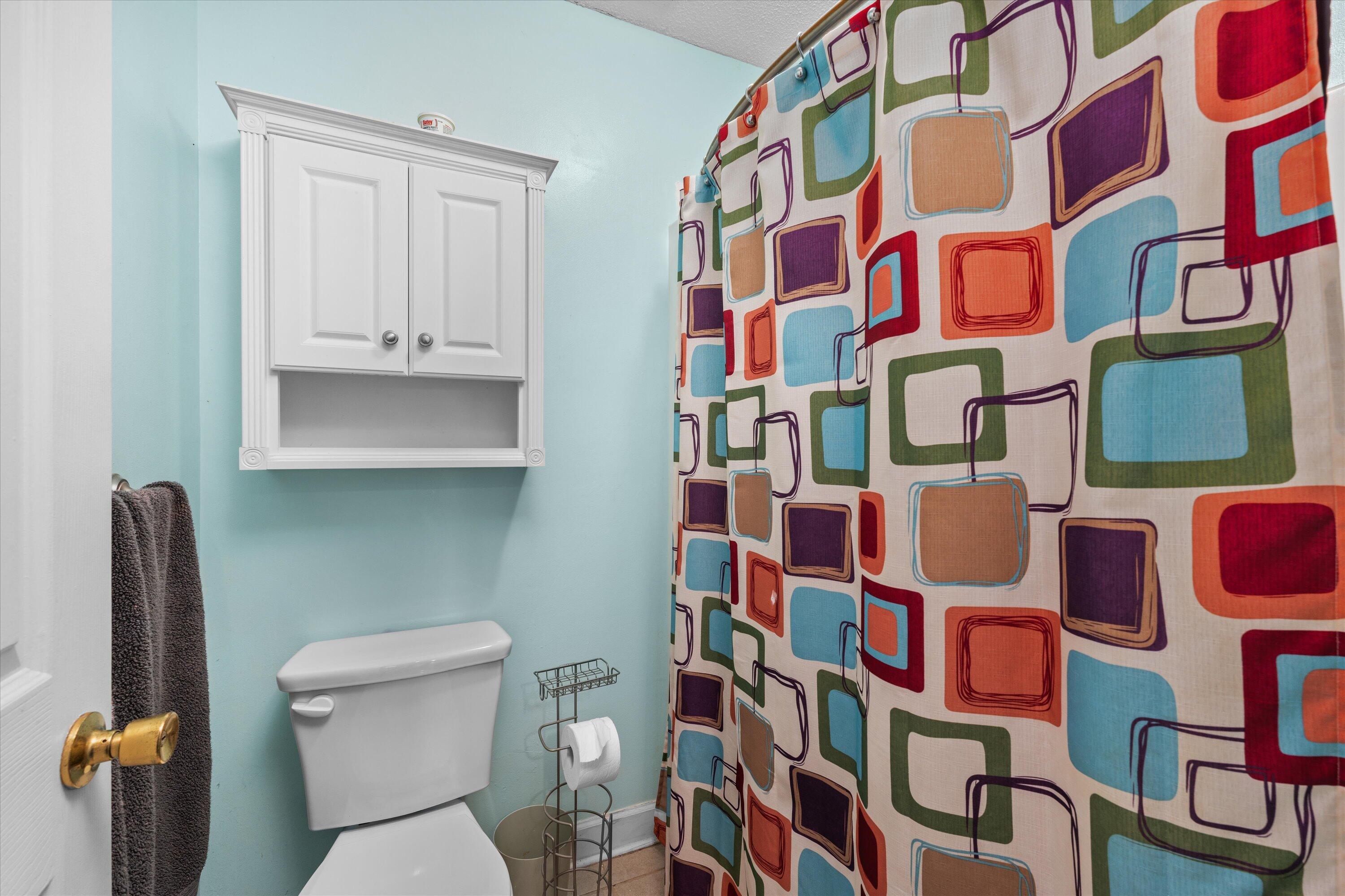 628 HAMPTON CIRCLE Circle