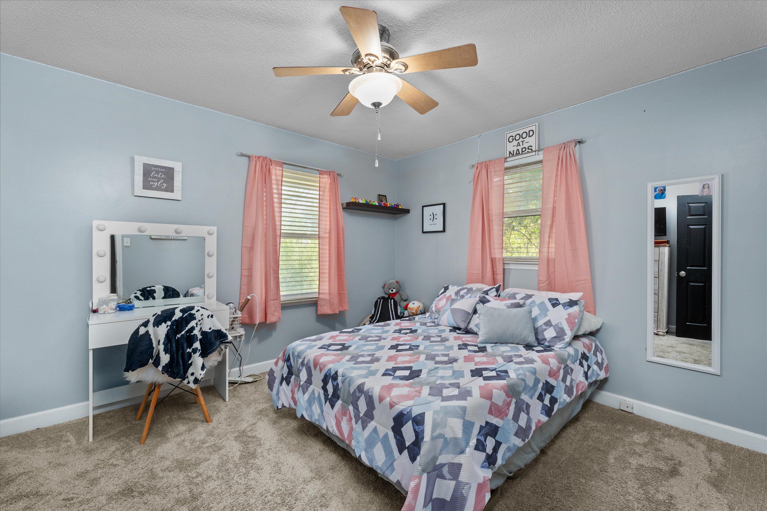 628 HAMPTON CIRCLE Circle