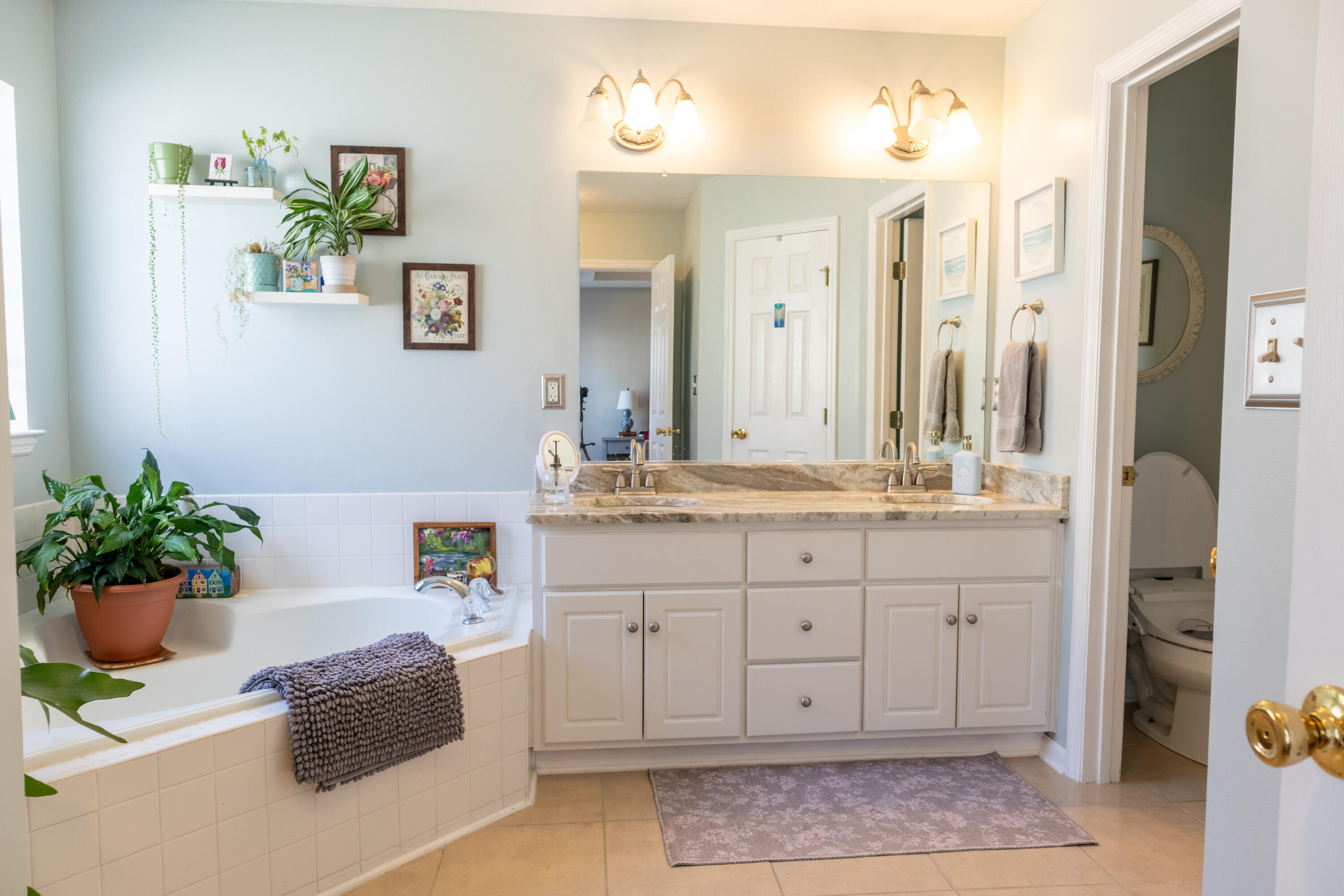 1998 SYLVAN LAKE Drive