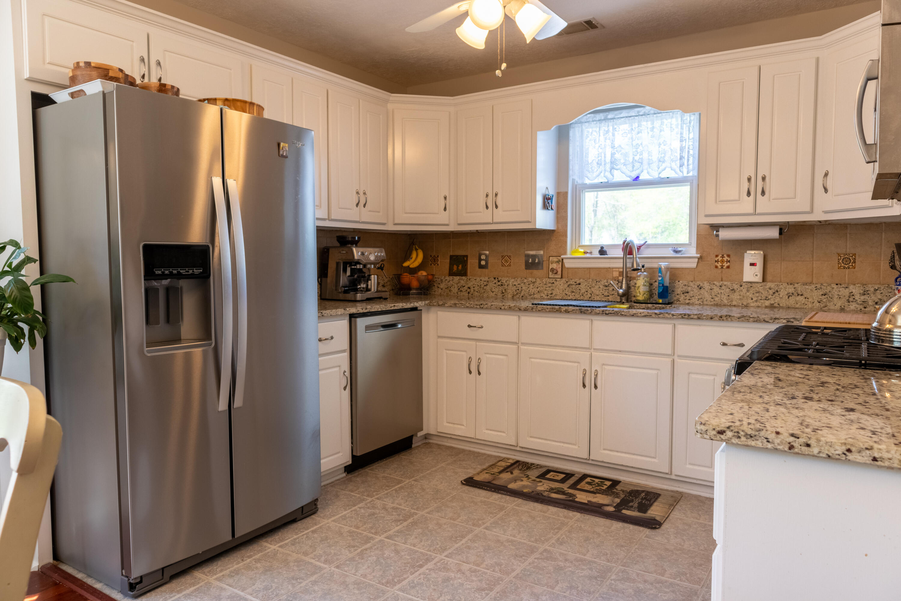 1998 SYLVAN LAKE Drive