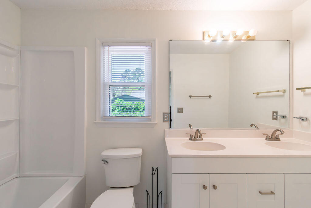 392 BAKERS FERRY Trail