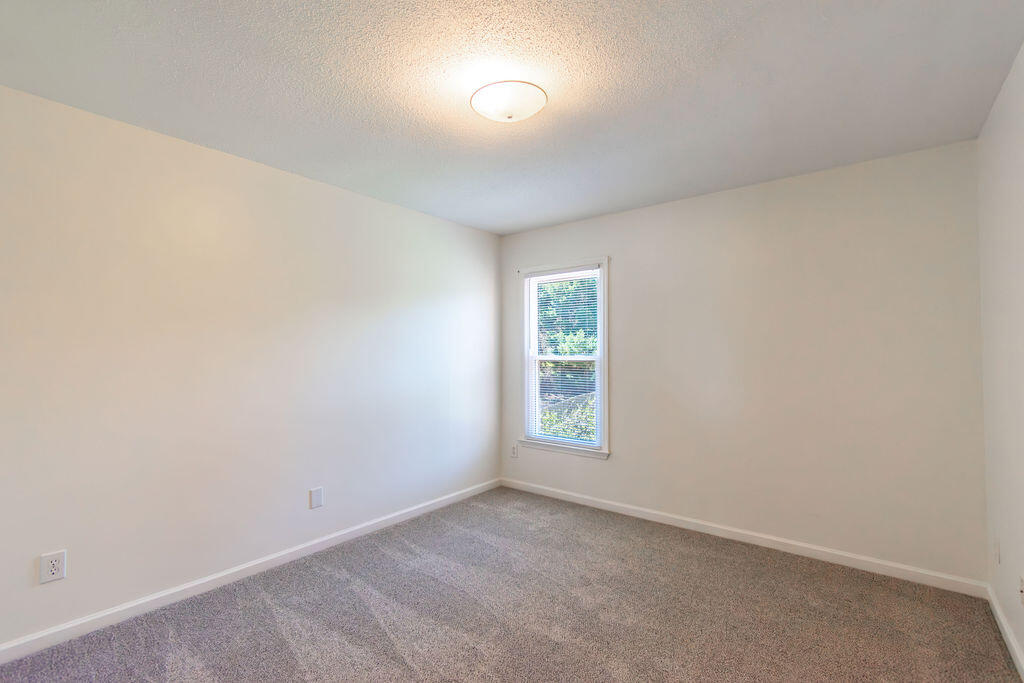 392 BAKERS FERRY Trail