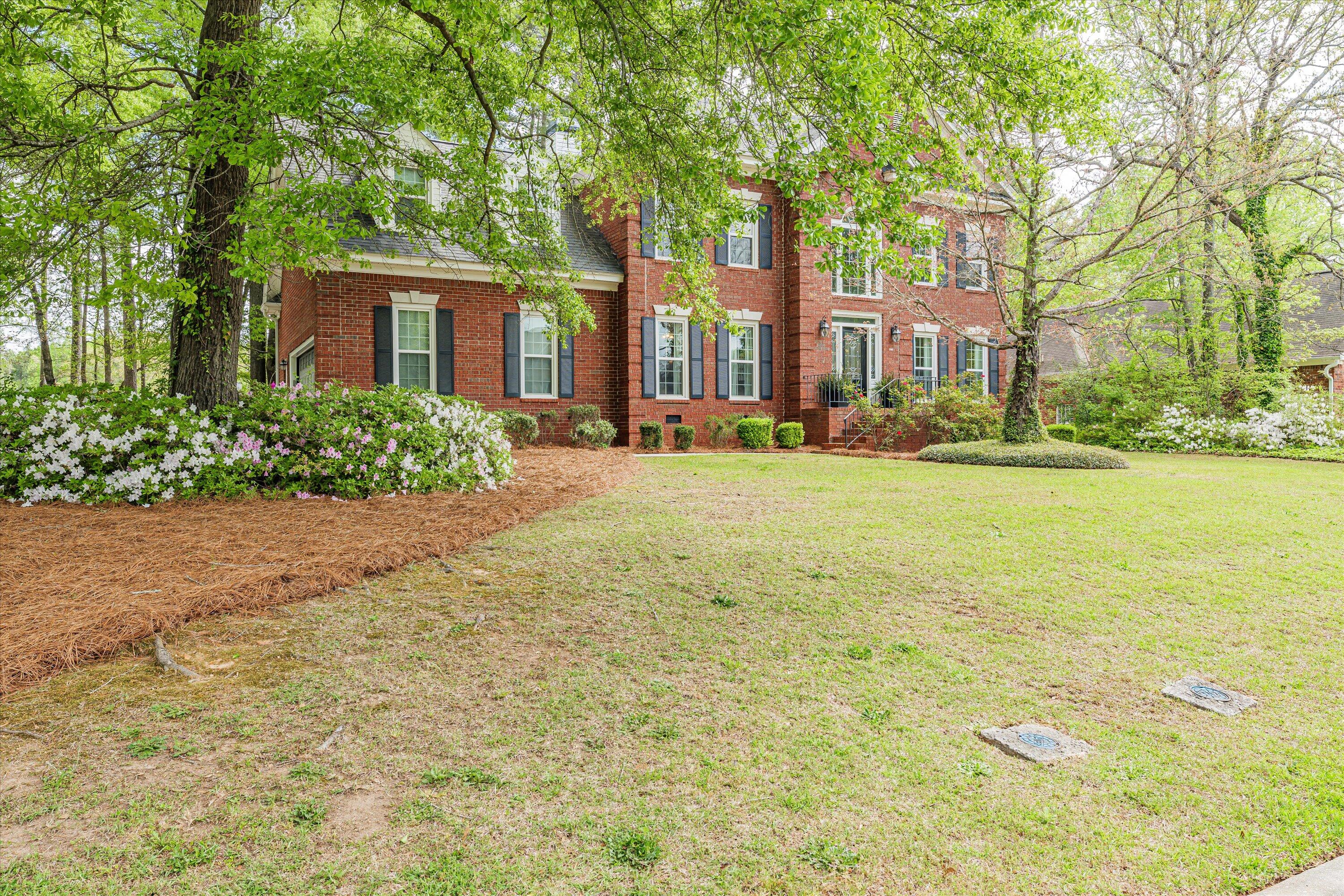 647 WHITEWOOD WAY Way