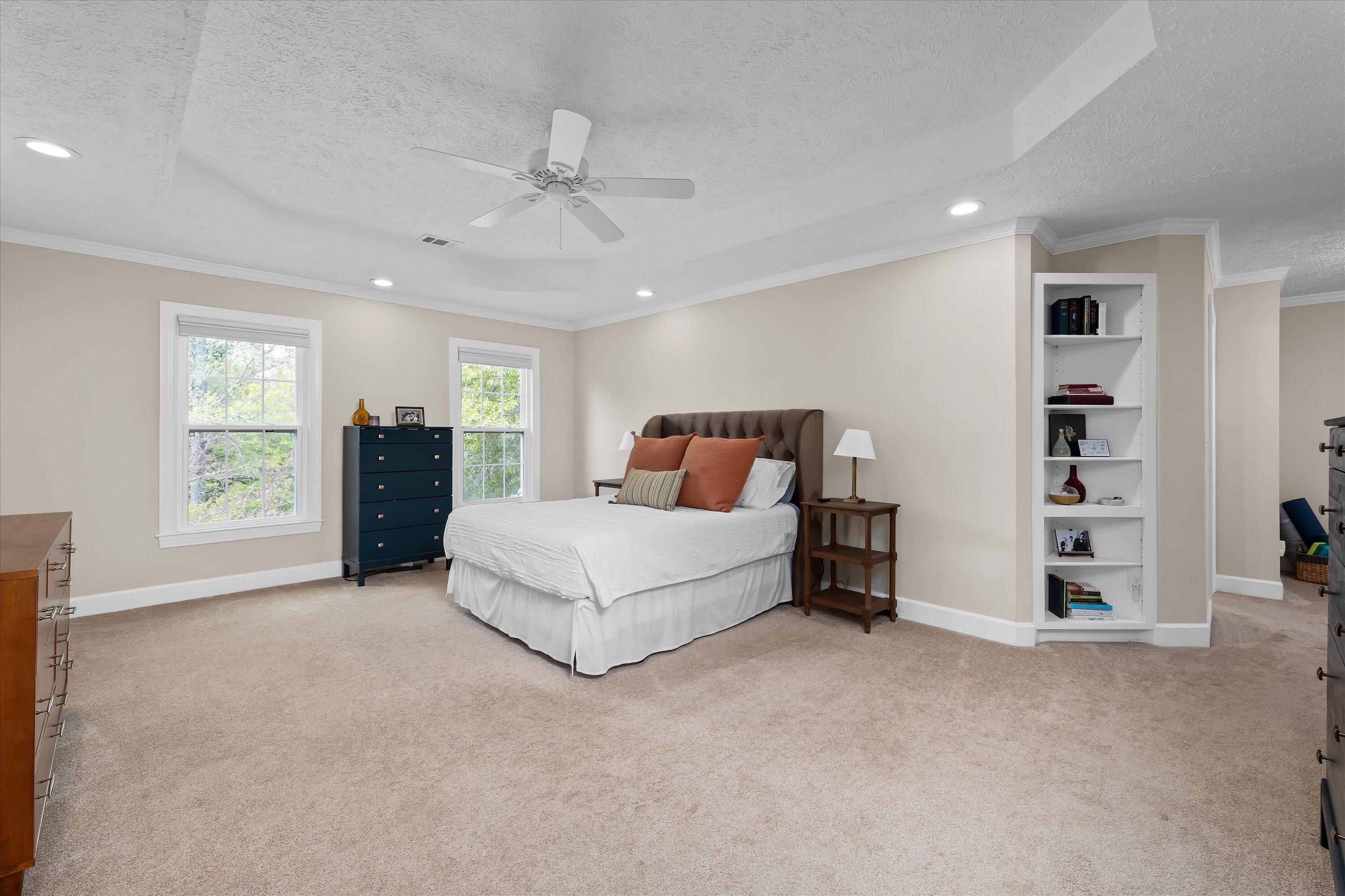 647 WHITEWOOD WAY Way