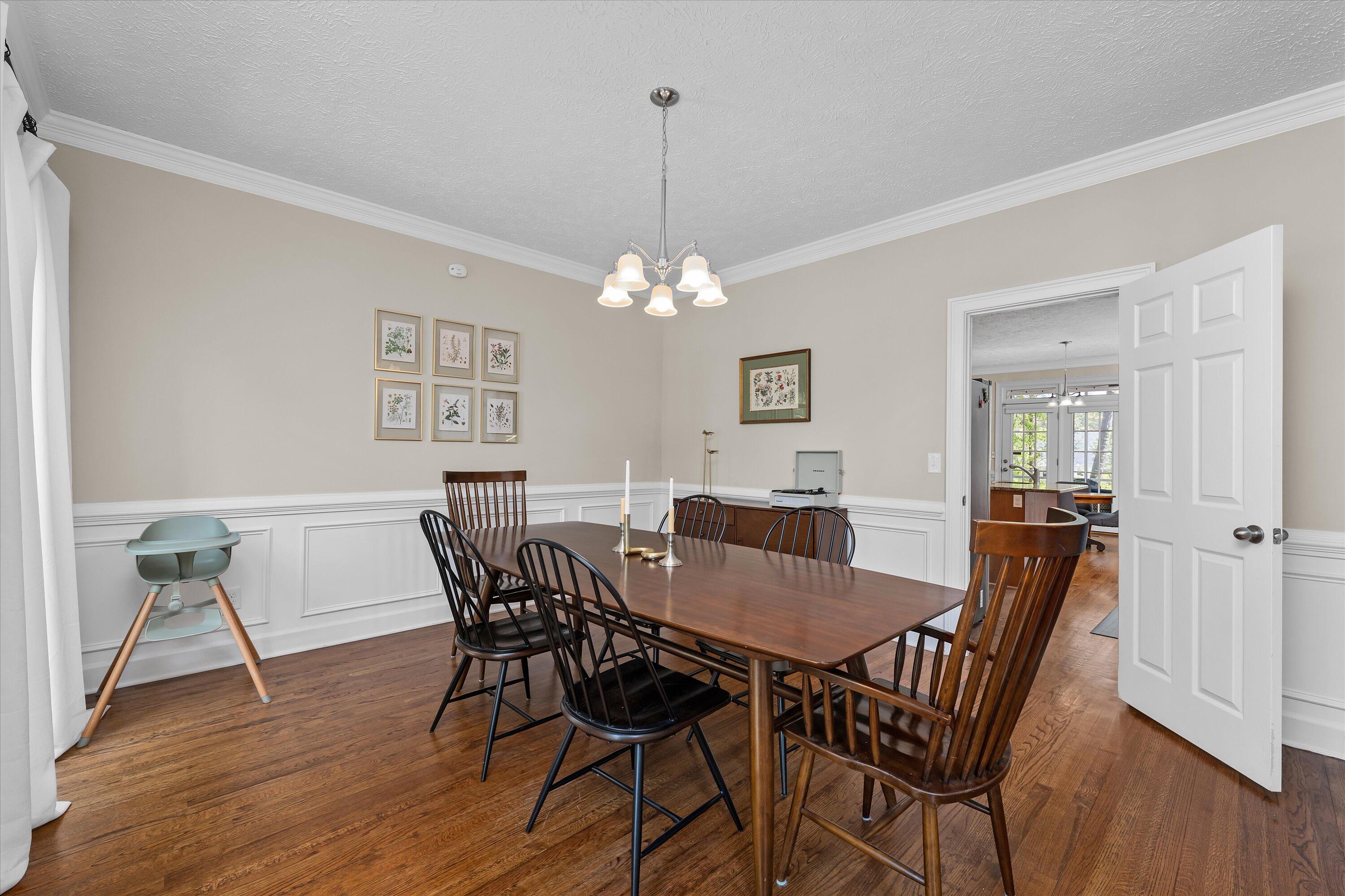 647 WHITEWOOD WAY Way