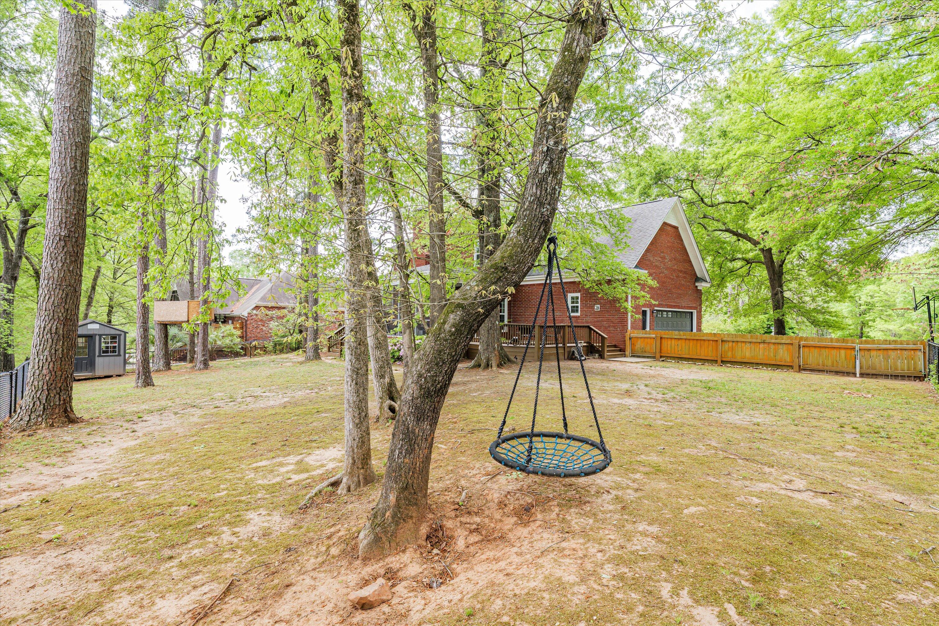 647 WHITEWOOD WAY Way