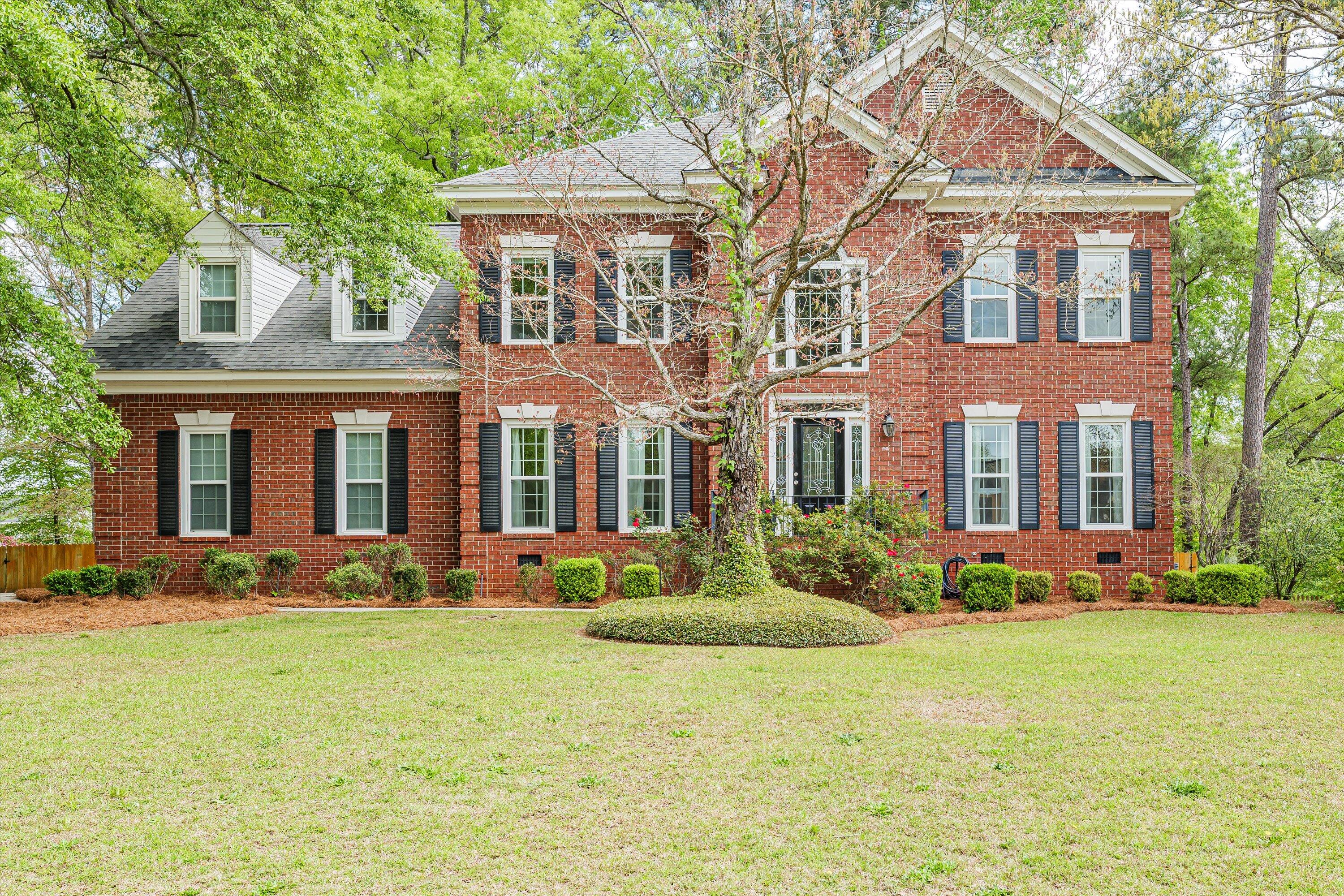 647 WHITEWOOD WAY Way