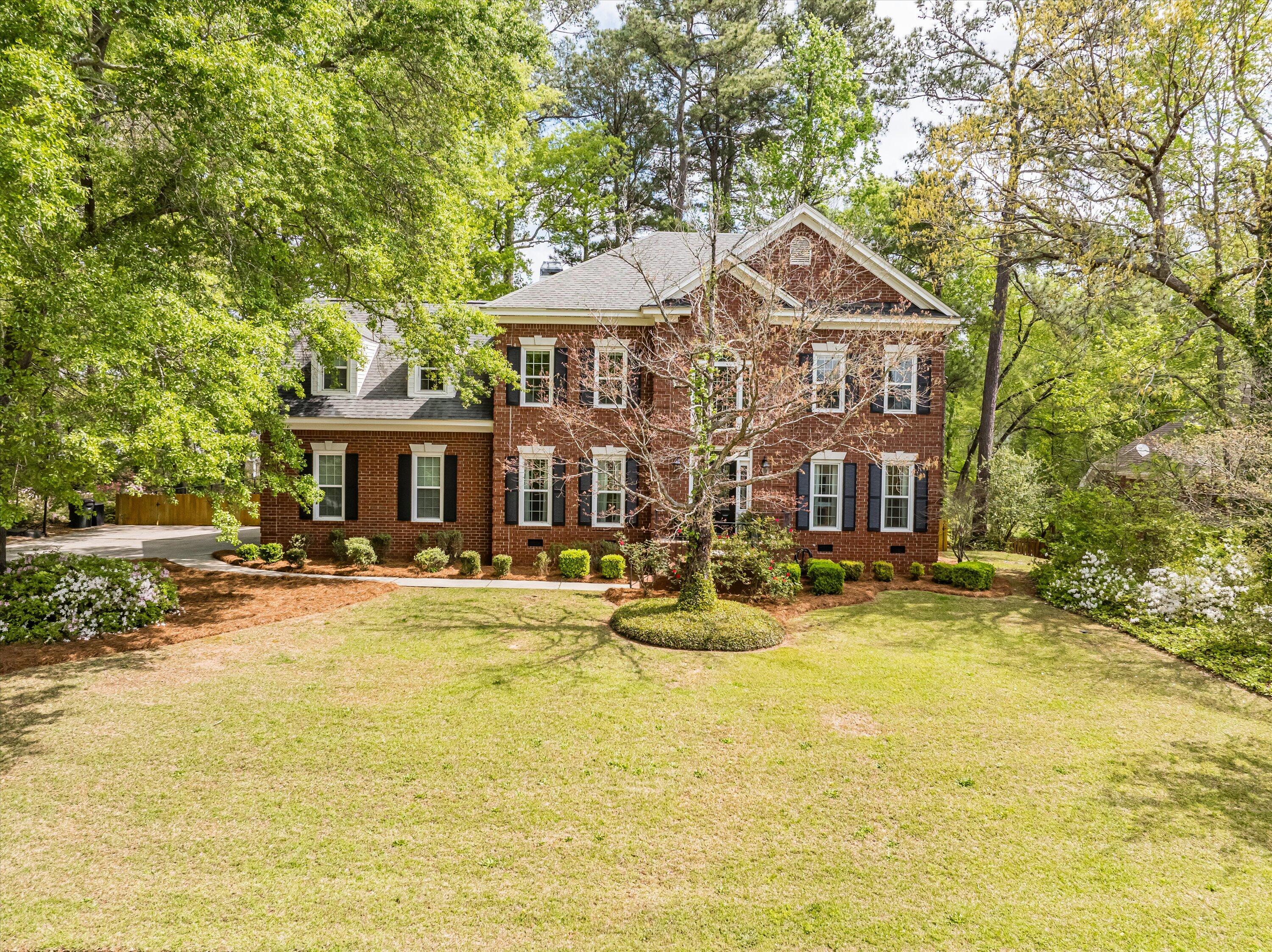 647 WHITEWOOD WAY Way