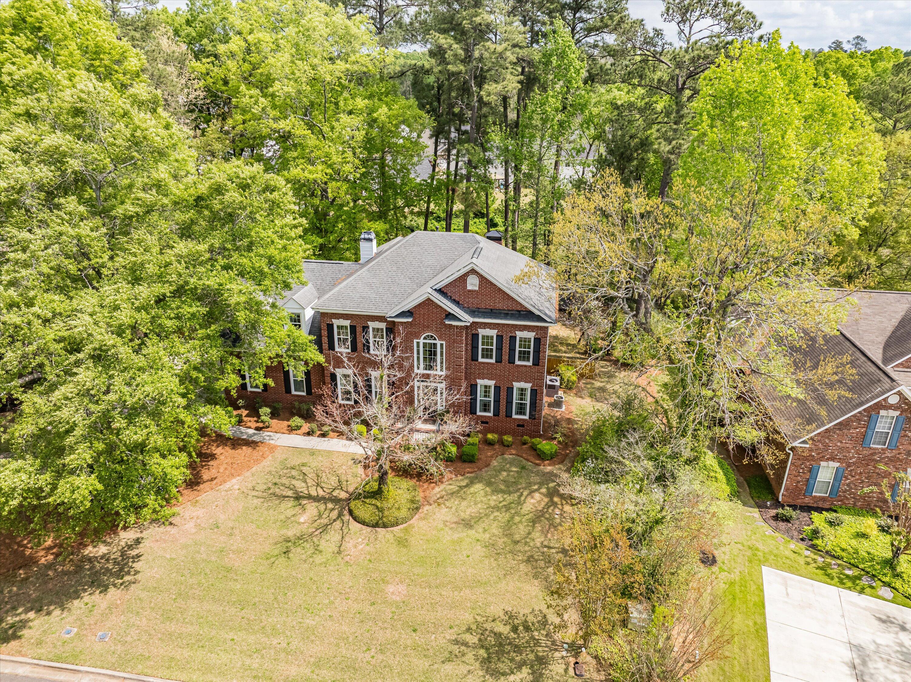 647 WHITEWOOD WAY Way