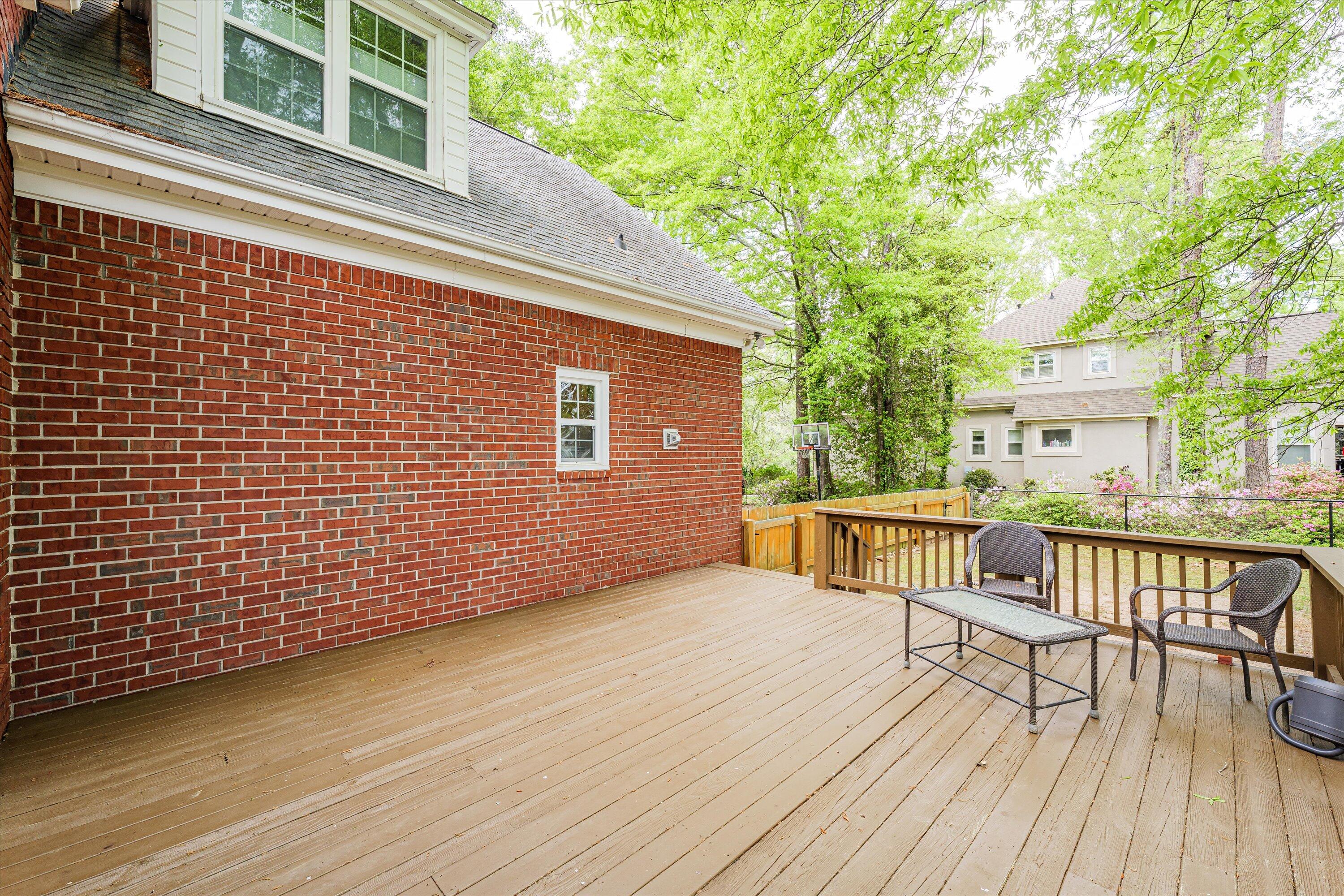 647 WHITEWOOD WAY Way