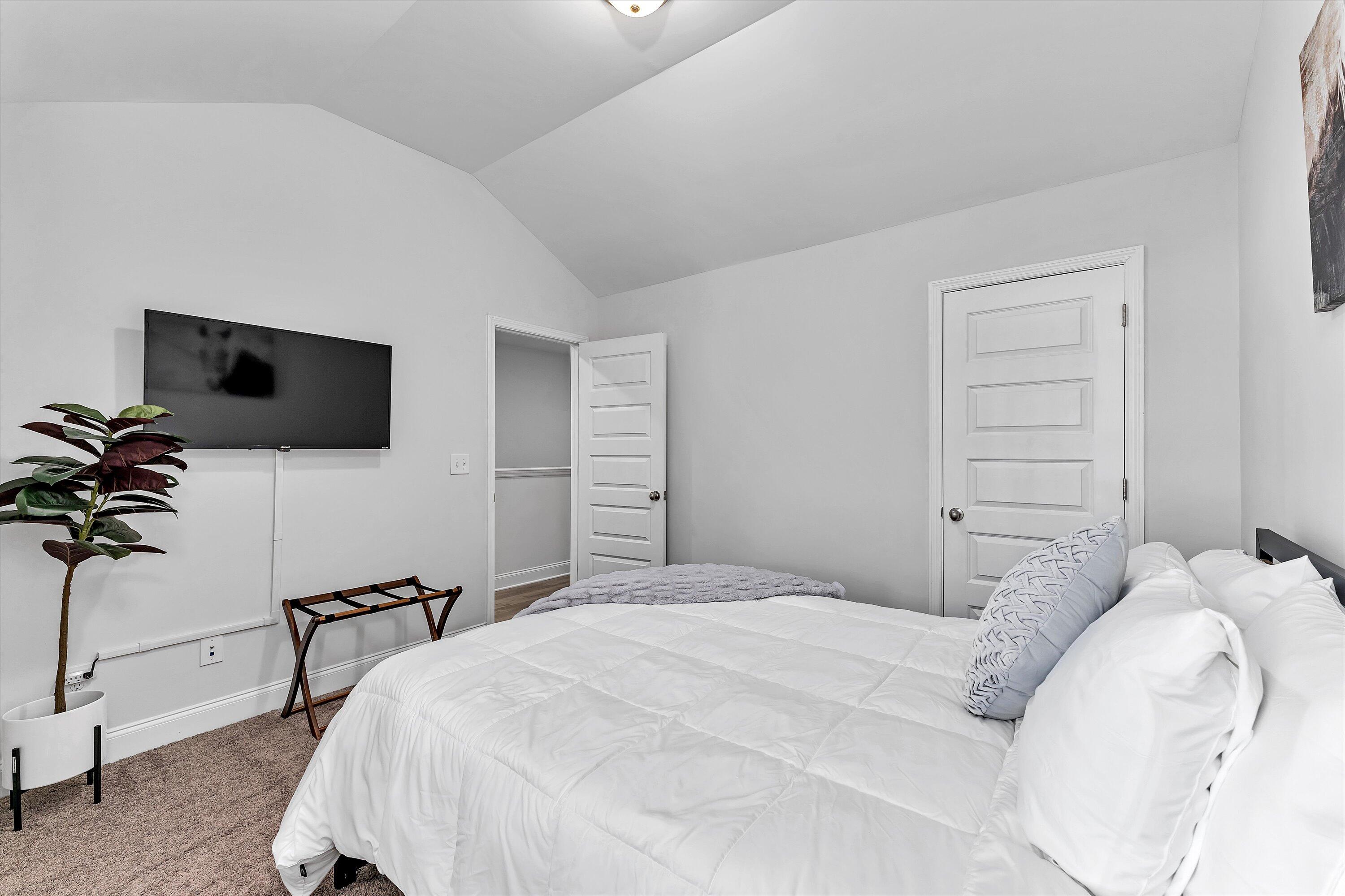 161 CANTON PARK Avenue