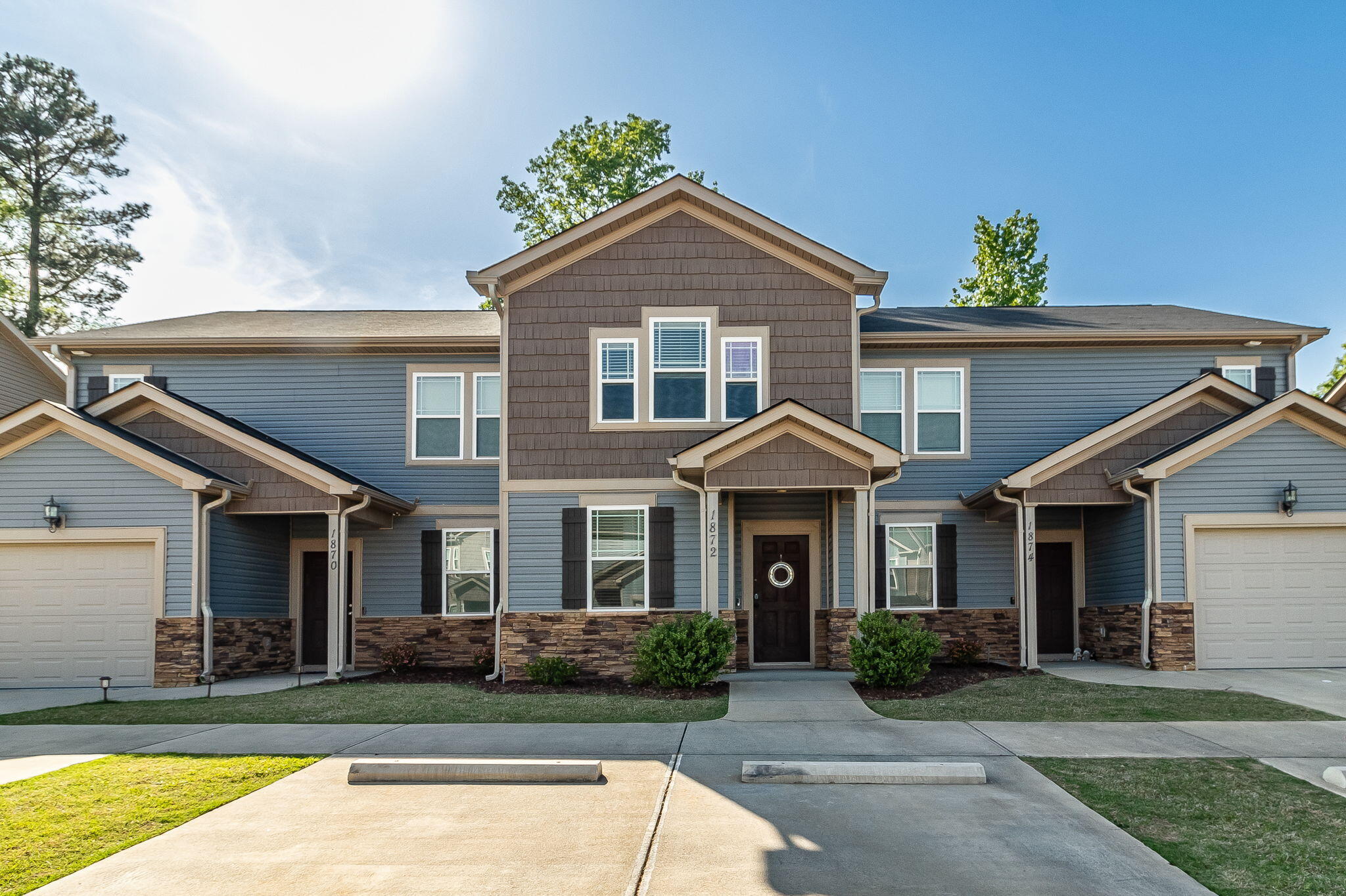 1872 BUTTERNUT DRIVE