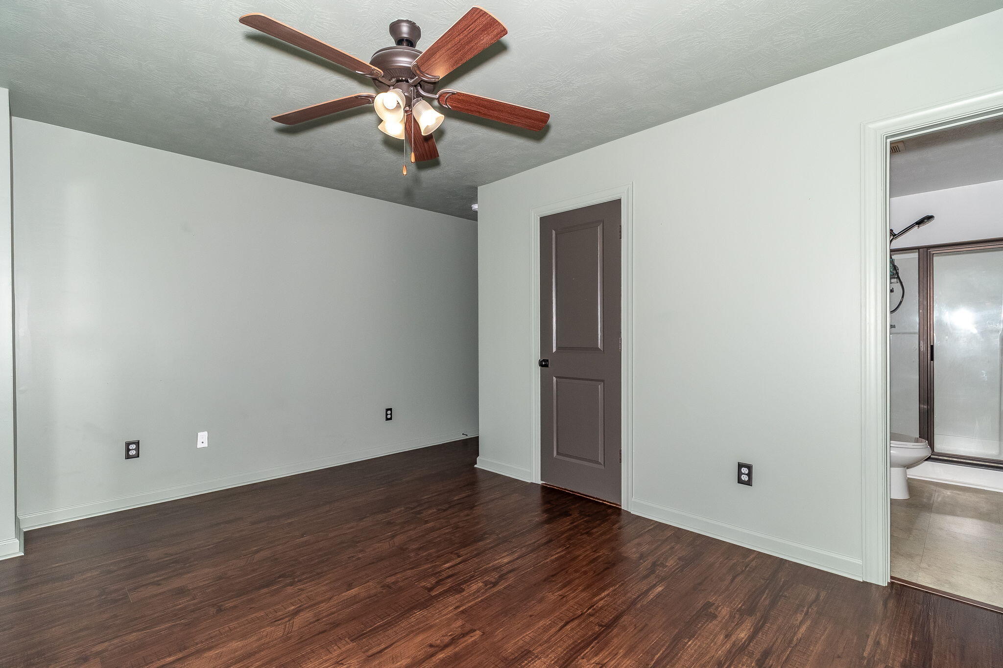 1872 BUTTERNUT DRIVE