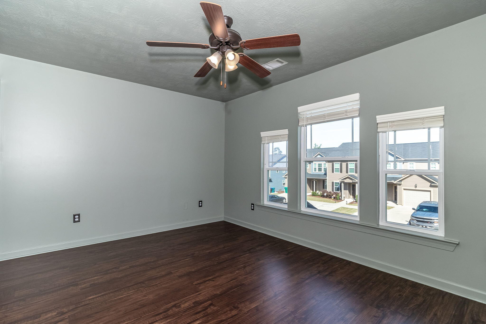 1872 BUTTERNUT DRIVE