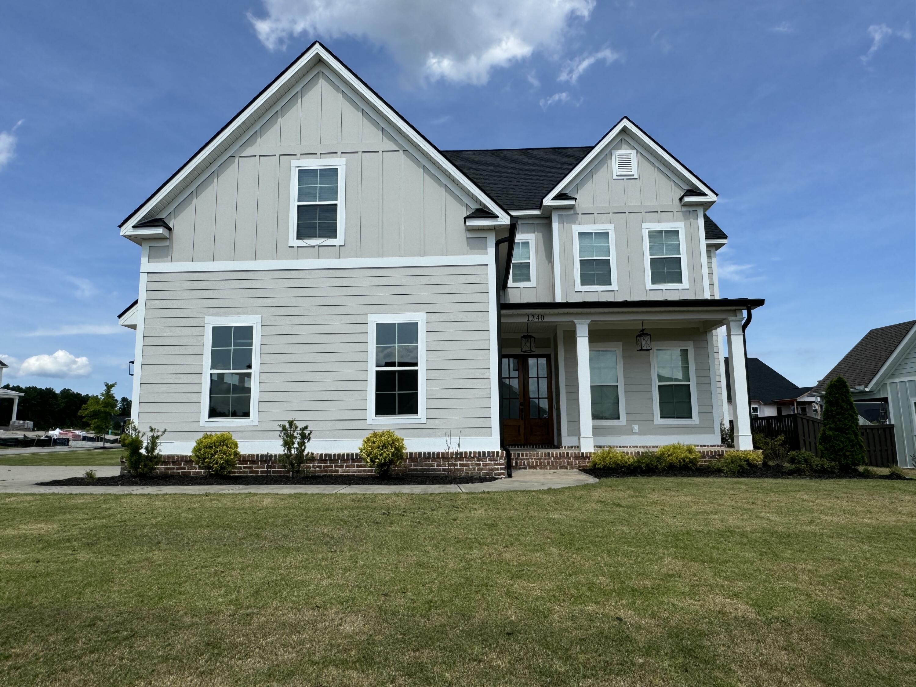 1240 HONEY Lane