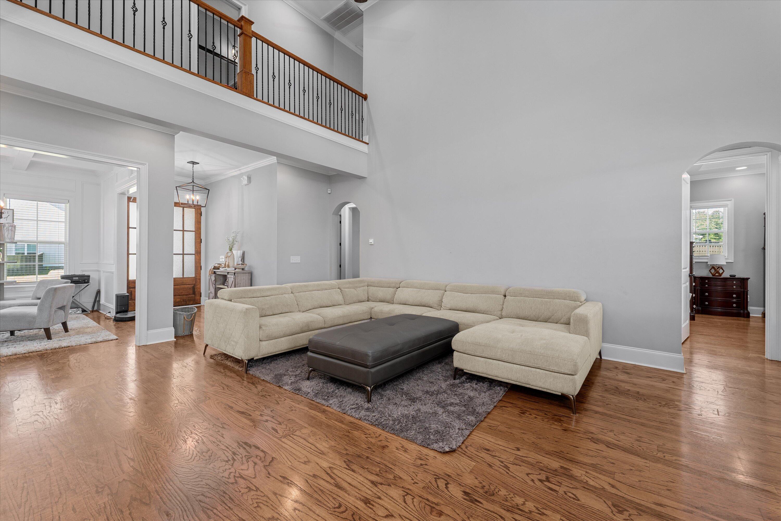 1240 HONEY Lane