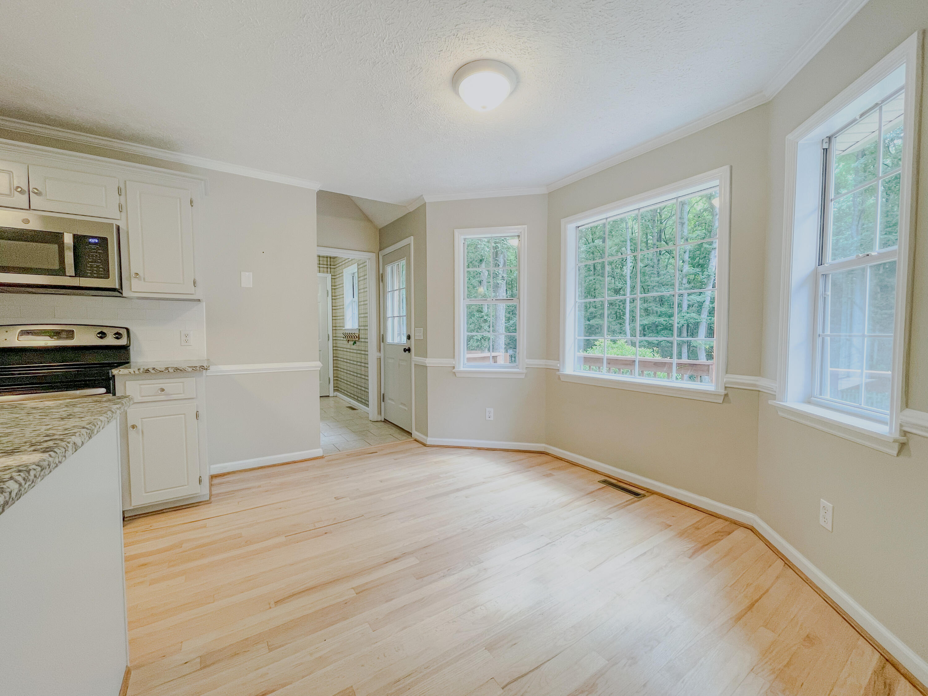 245 CHELTENHAM Drive