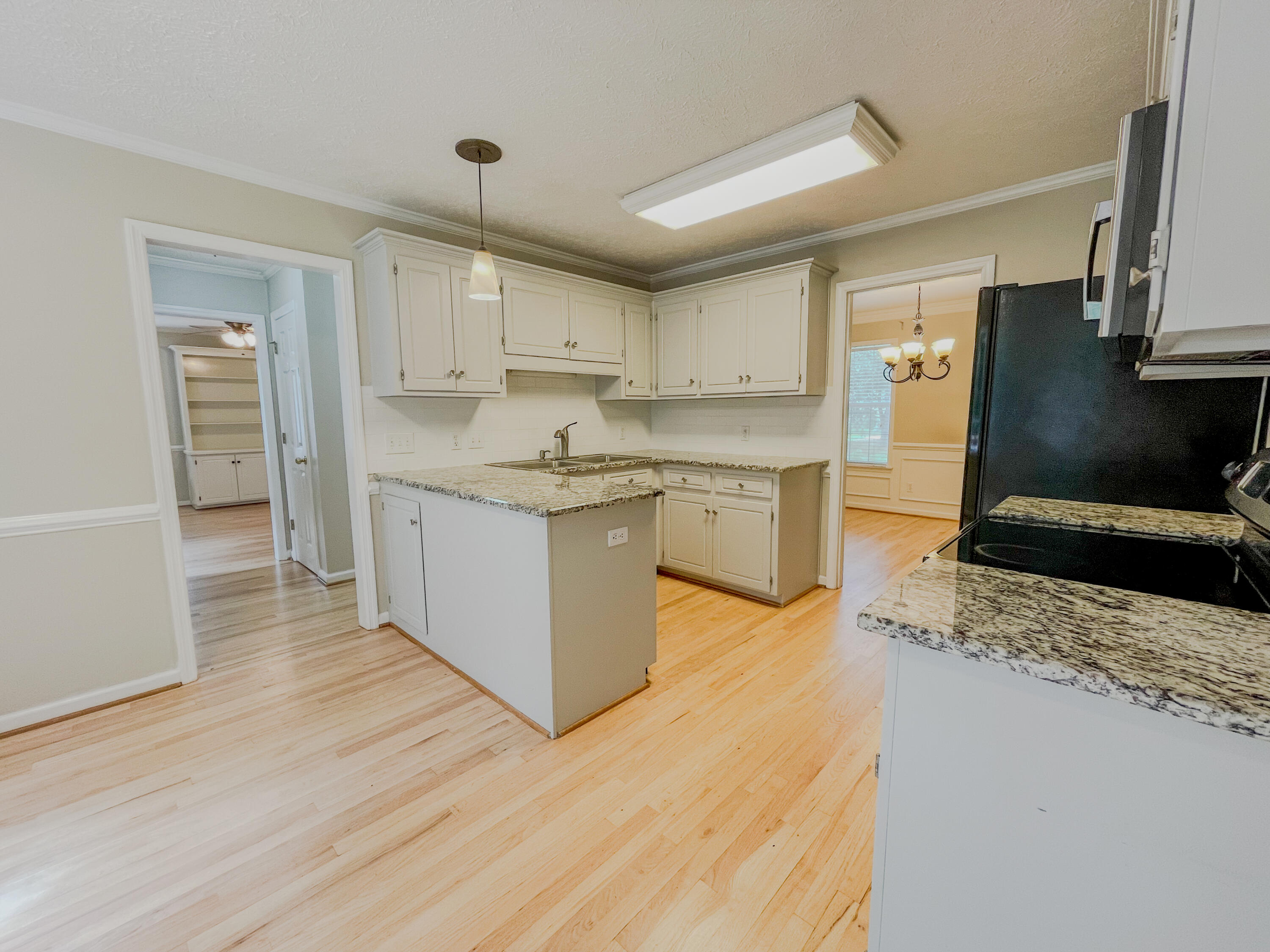 245 CHELTENHAM Drive