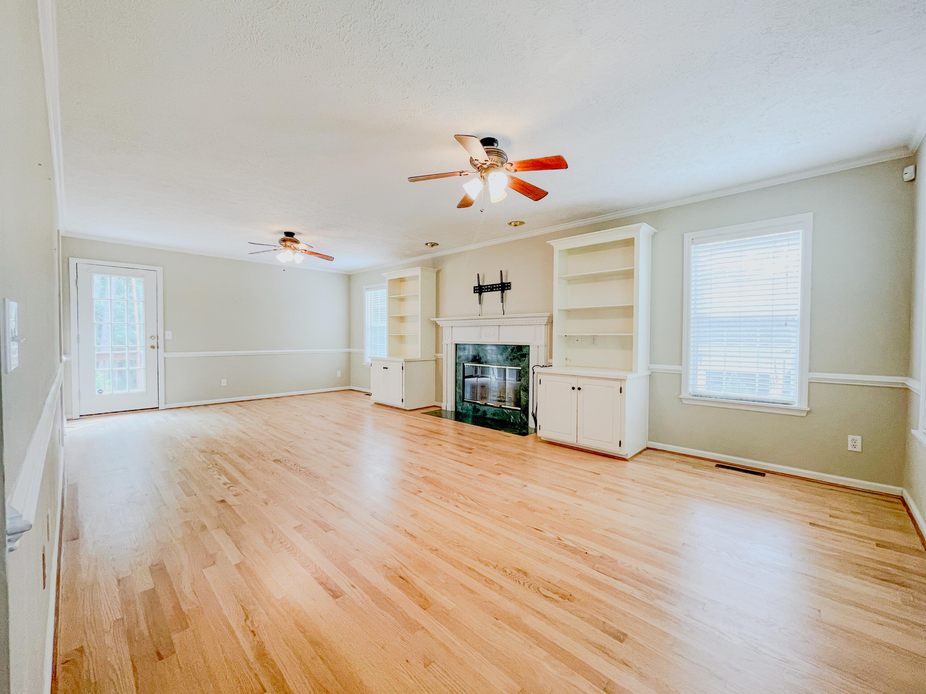 245 CHELTENHAM Drive