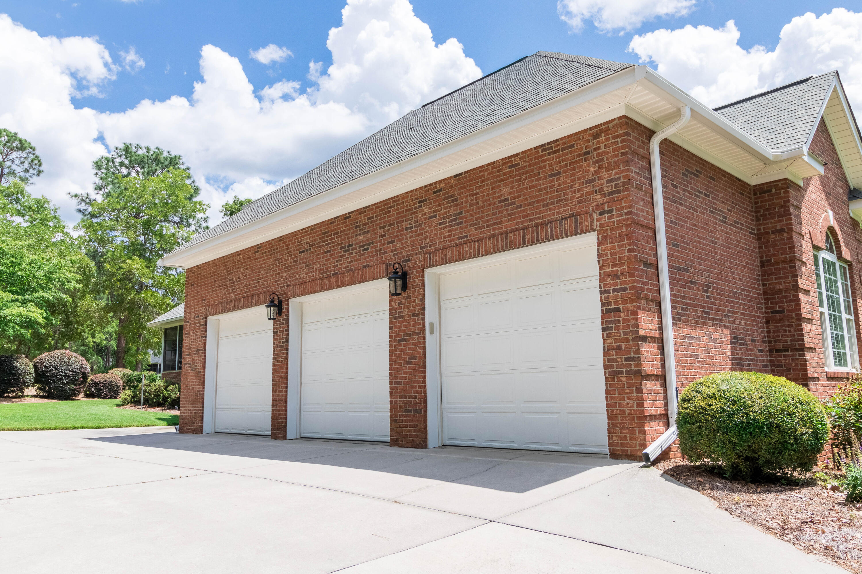 5428 BELLE MEAD Drive